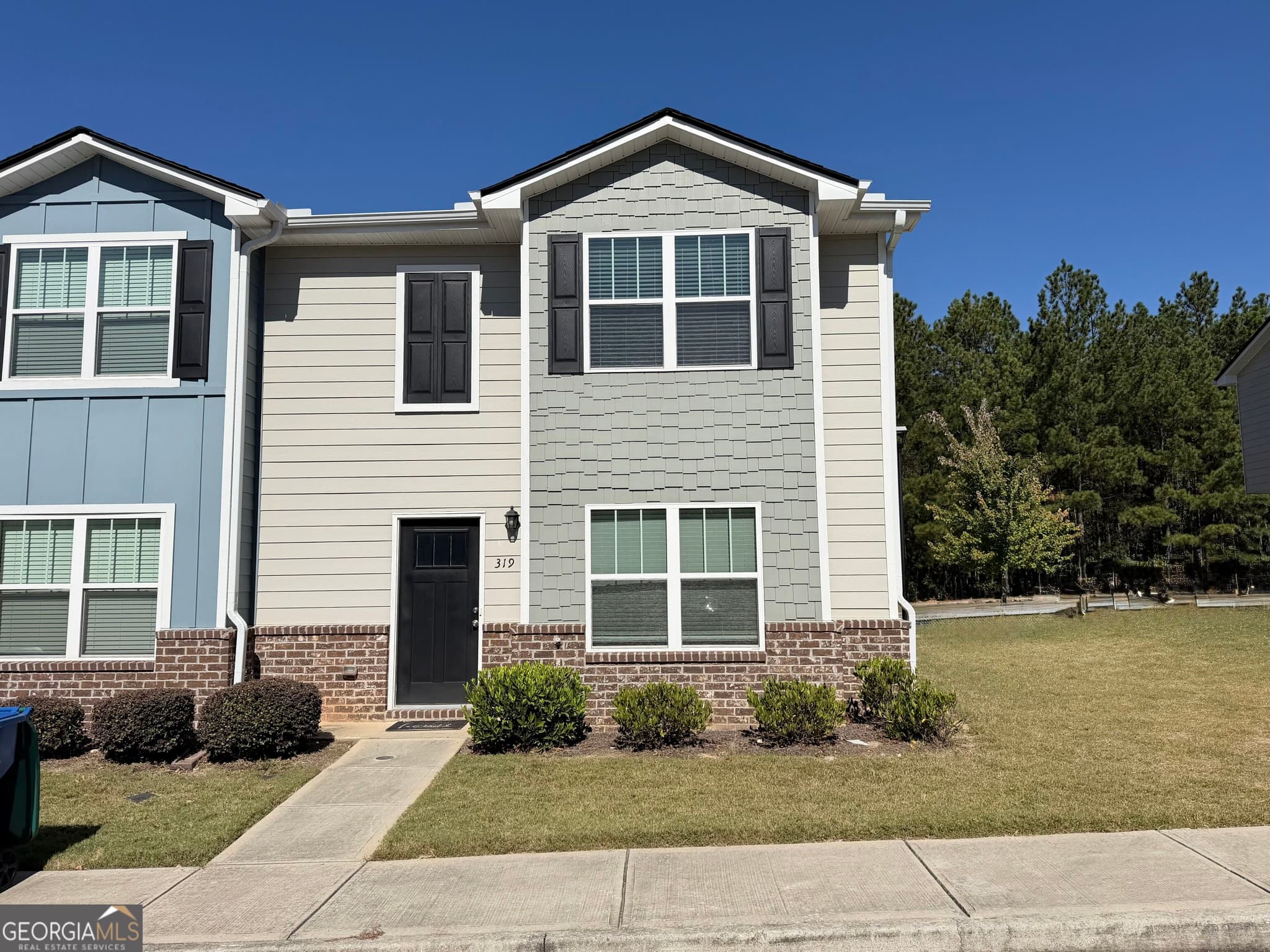 4 bedroom, 2.5 bathroom, 1,648 sq ft townhouse for rent at 319 Ashigan Street, Union City, GA 30291 for $1,745 a month — photo 1 of 18