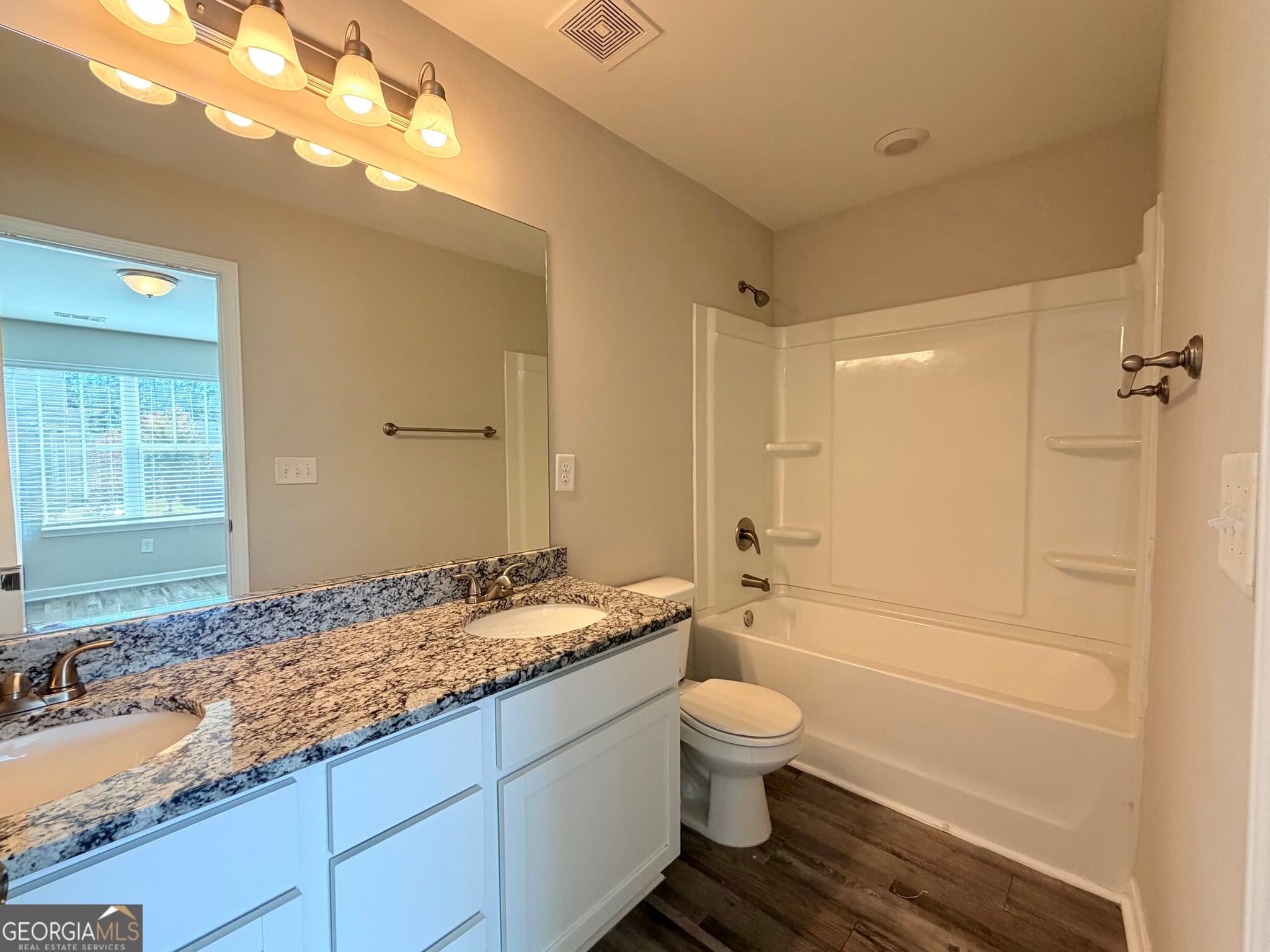 4 bedroom, 2.5 bathroom, 1,648 sq ft townhouse for rent at 319 Ashigan Street, Union City, GA 30291 for $1,745 a month — photo 8