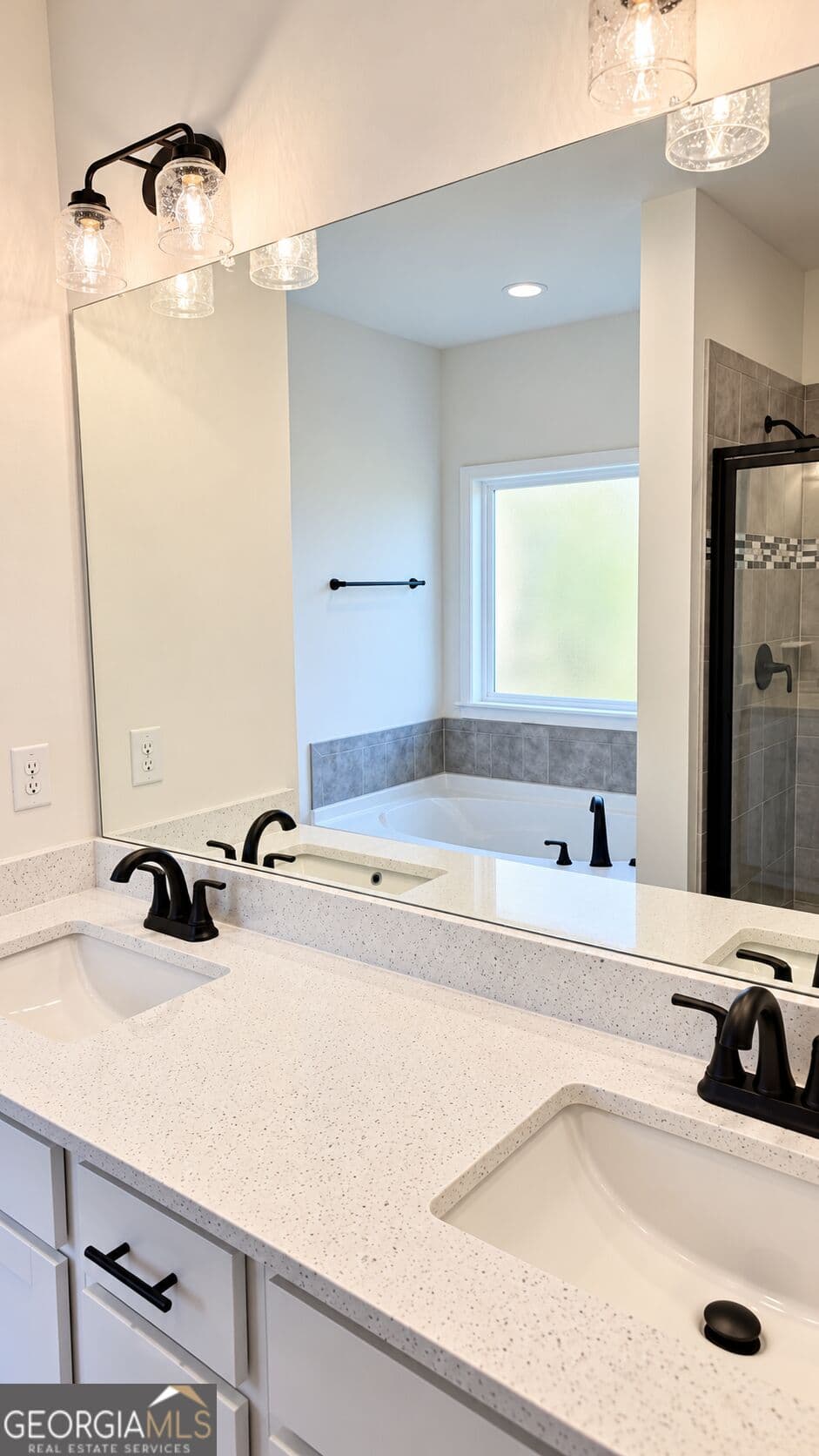 4 bedroom, 3 bathroom, 2,316 sq ft single family residence for sale at 307 Basin Way, Macon, GA 31210 — photo 3