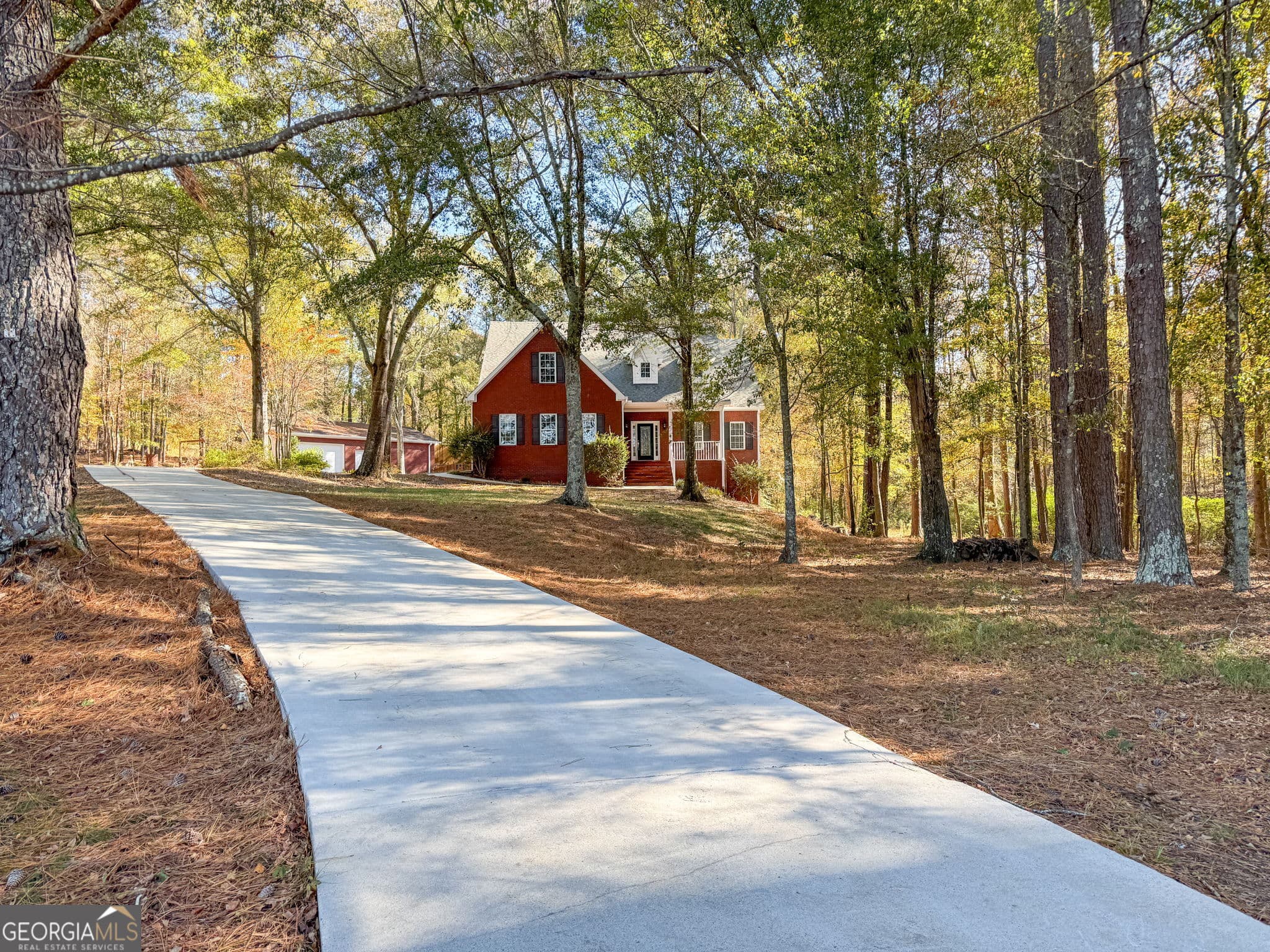 6 bedroom, 4 bathroom, 4,120 sq ft single family residence for sale at 400 Moseley Road, Stockbridge, GA 30281 — photo 2