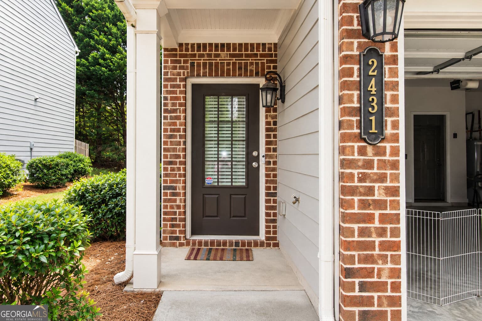 3 bedroom, 2.5 bathroom, 1,836 sq ft townhouse for sale at 2431 Norwood Park Crossing, Atlanta, GA 30340 — photo 4