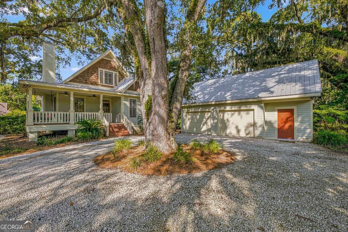 4 bedroom, 3 bathroom, 2,003 sq ft single family residence for sale at 104 Youngwood Drive, St. Simons, GA 31522 — photo 3