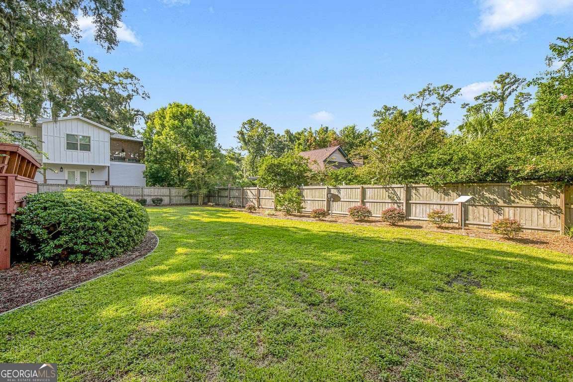 4 bedroom, 3 bathroom, 2,003 sq ft single family residence for sale at 104 Youngwood Drive, St. Simons, GA 31522 — photo 5