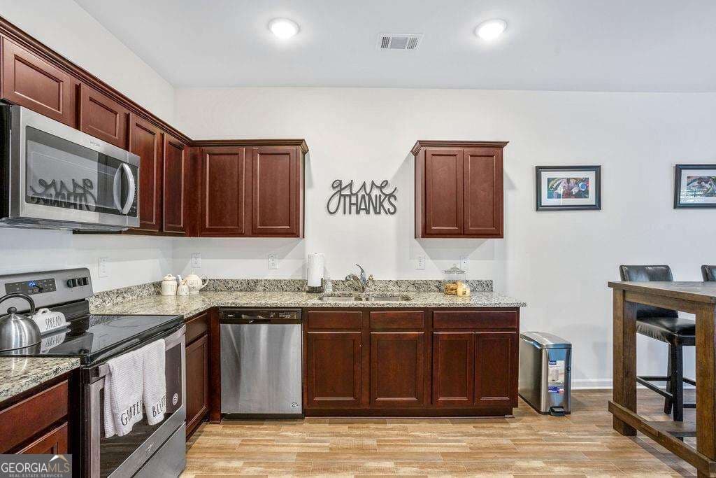 3 bedroom, 2.5 bathroom, 1,572 sq ft townhouse for rent at 3220 TARIAN Way, Decatur, GA 30034 for $2,200 a month — photo 3