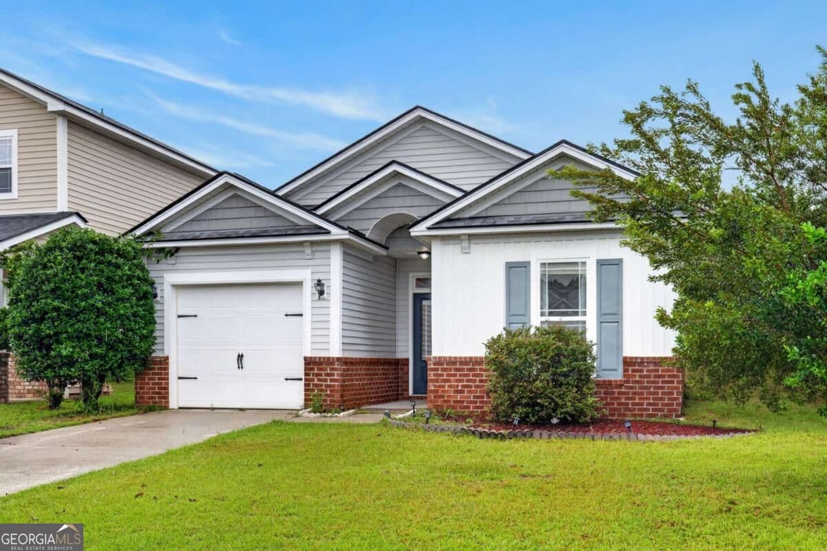 3 bedroom, 2 bathroom, 1,343 sq ft single family residence for sale at 198 Chapel Lake, Savannah, GA 31419 — photo 3