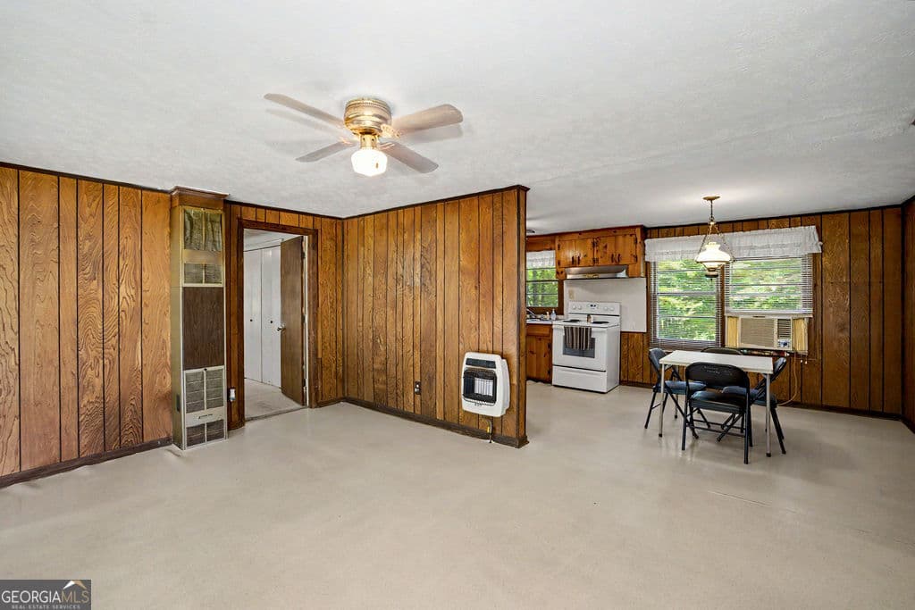 4 bedroom, 2 bathroom, 1,280 sq ft single family residence for sale at 1665 Kansas Jake Road, Waco, GA 30182 — photo 3