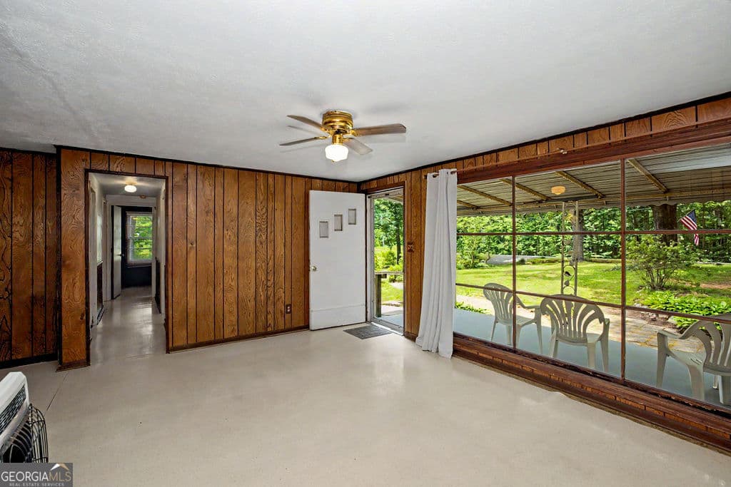4 bedroom, 2 bathroom, 1,280 sq ft single family residence for sale at 1665 Kansas Jake Road, Waco, GA 30182 — photo 4
