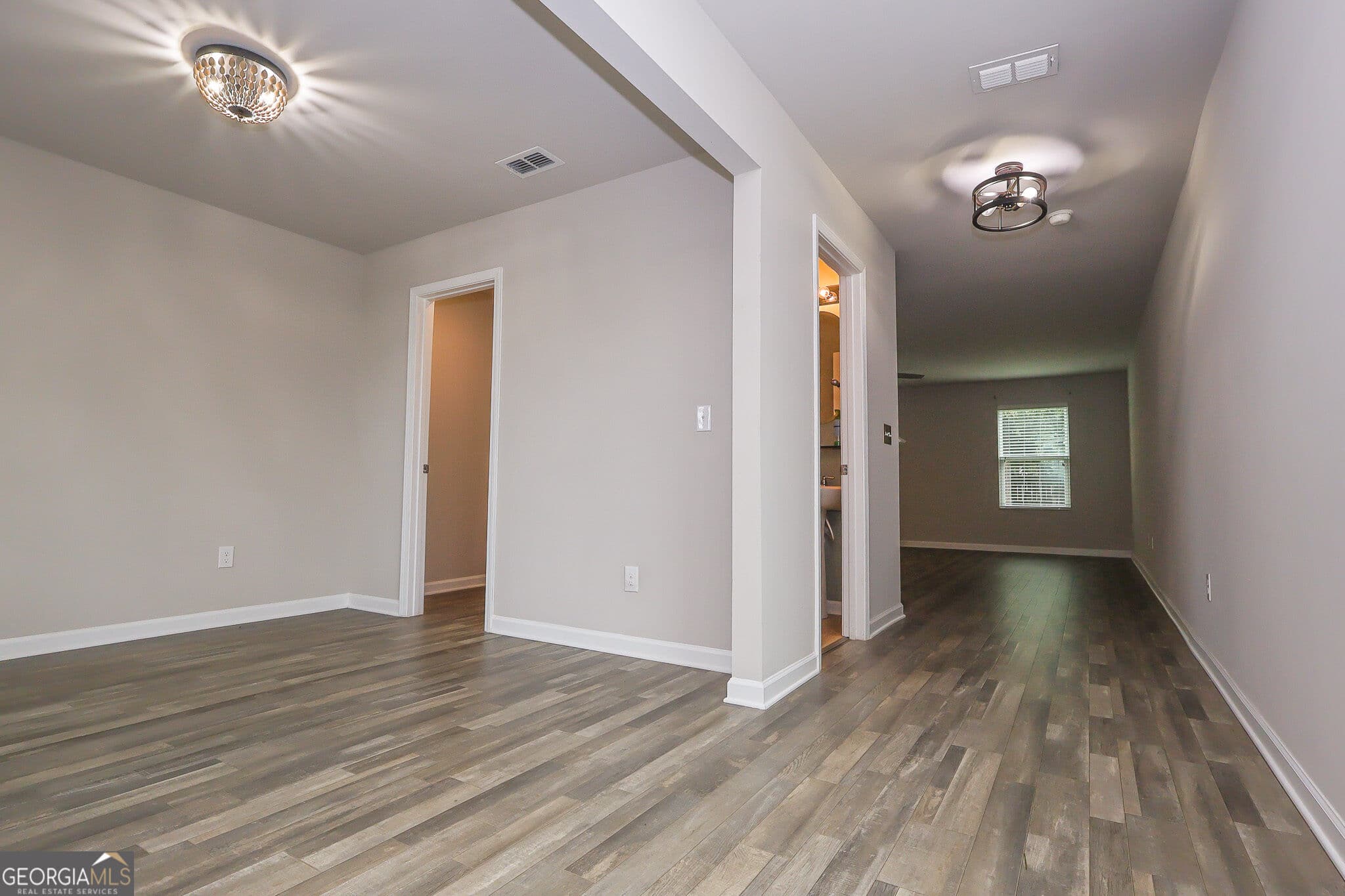 4 bedroom, 2.5 bathroom, 2,376 sq ft single family residence for sale at 126 Martin Mill Trail, Warner Robins, GA 31093 — photo 2
