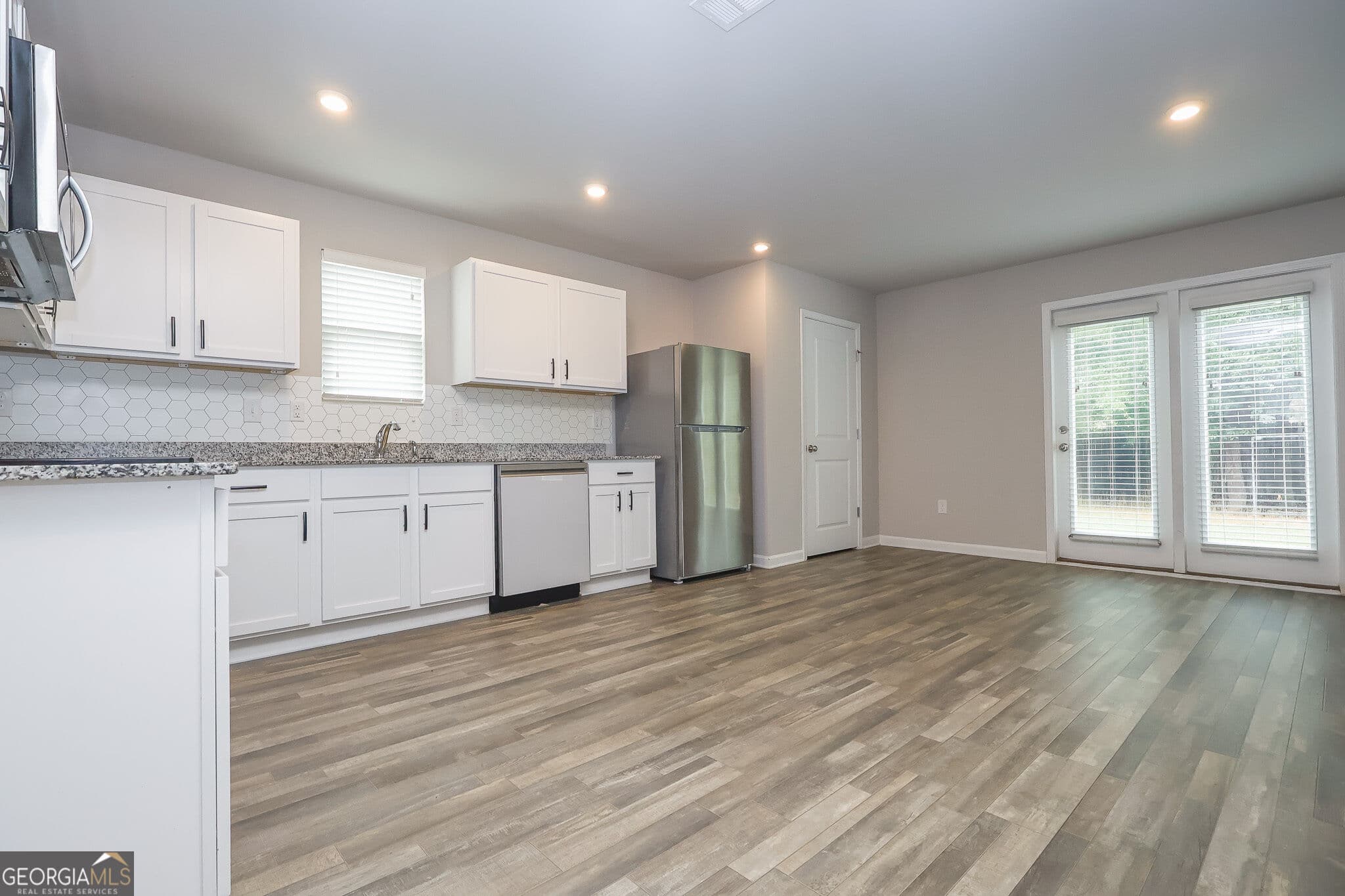 4 bedroom, 2.5 bathroom, 2,376 sq ft single family residence for sale at 126 Martin Mill Trail, Warner Robins, GA 31093 — photo 9