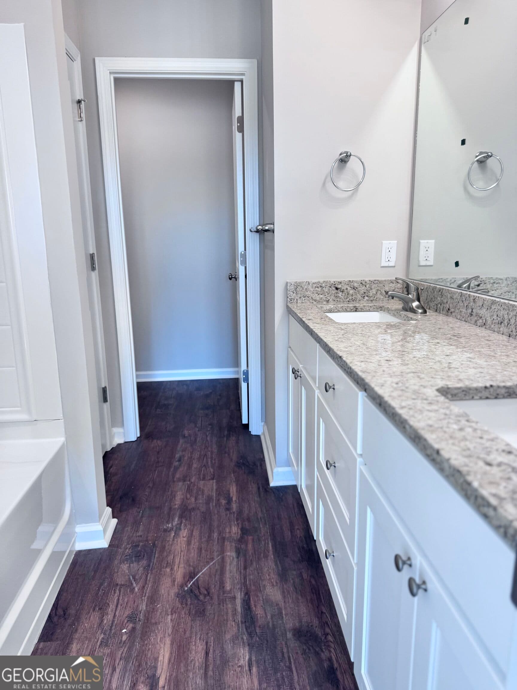 4 bedroom, 2 bathroom, 1,695 sq ft single family residence for sale at 118 Esther Avenue, Reidsville, GA 30453 — photo 9