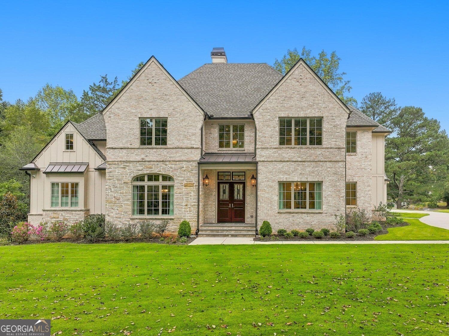 6 bedroom, 6.5 bathroom, 7,000 sq ft single family residence for sale at 5310 Northland Drive, Sandy Springs, GA 30342 — photo 3