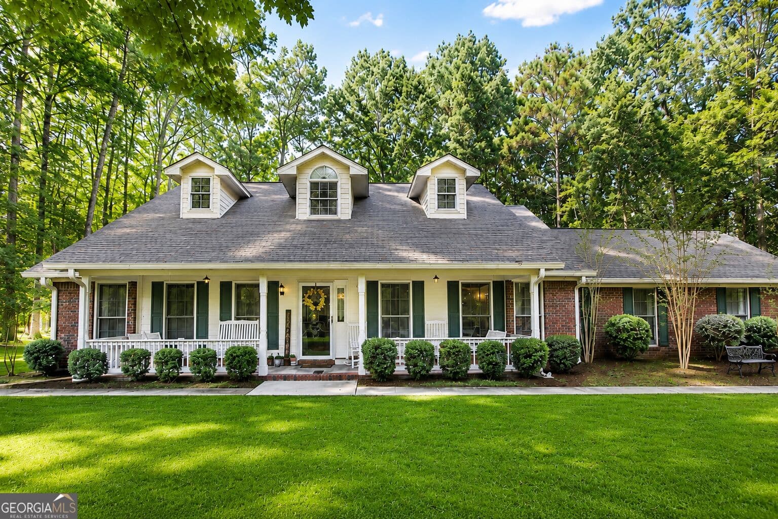 3 bedroom, 3 bathroom, 2,703 sq ft single family residence for sale at 1439 Plantation Creek, Fortson, GA 31808 — photo 1 of 41