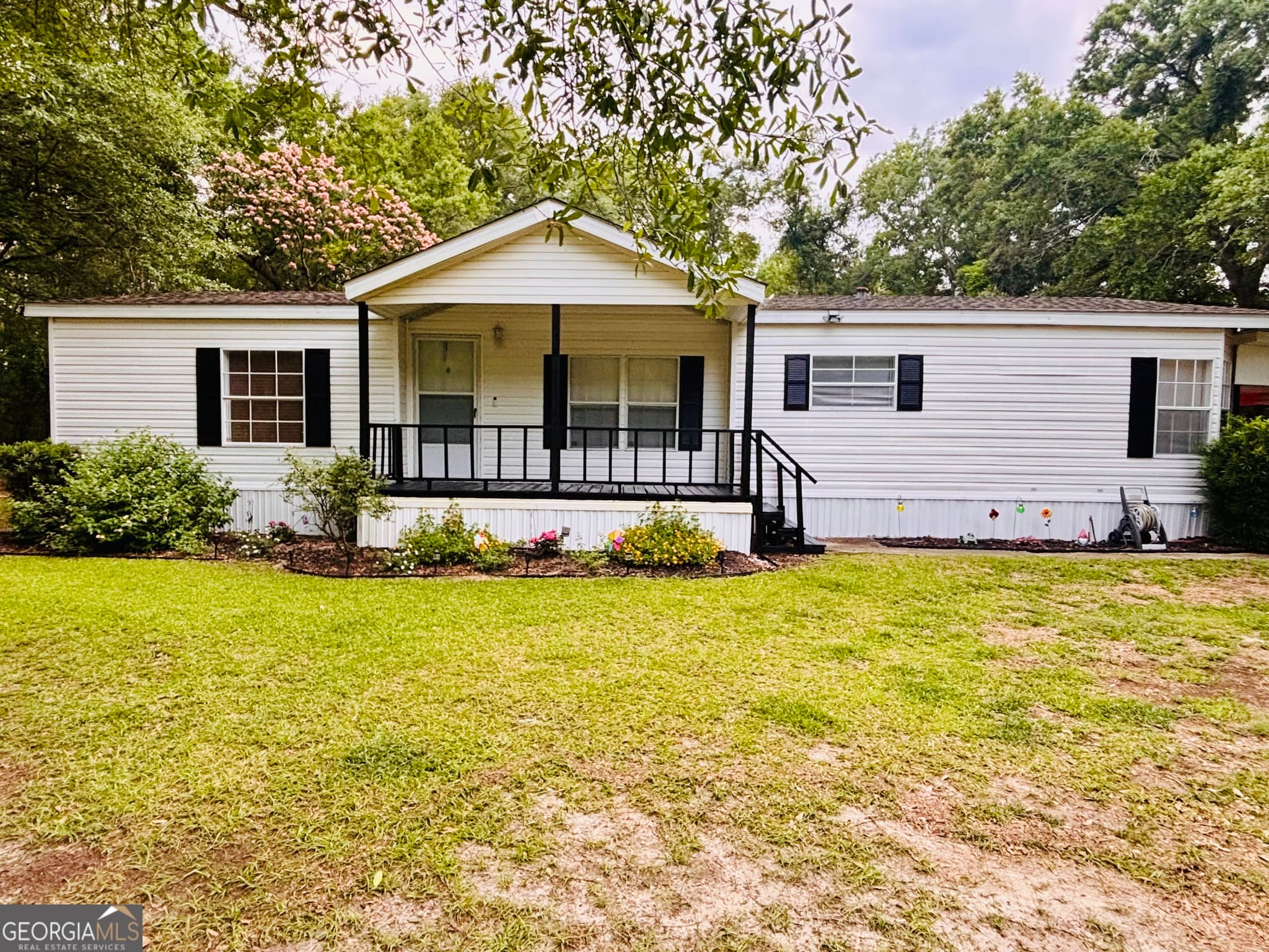3 bedroom, 2 bathroom, 1,700 sq ft manufactured home,single family residence for sale at 323 S Grady Street, Portal, GA 30450