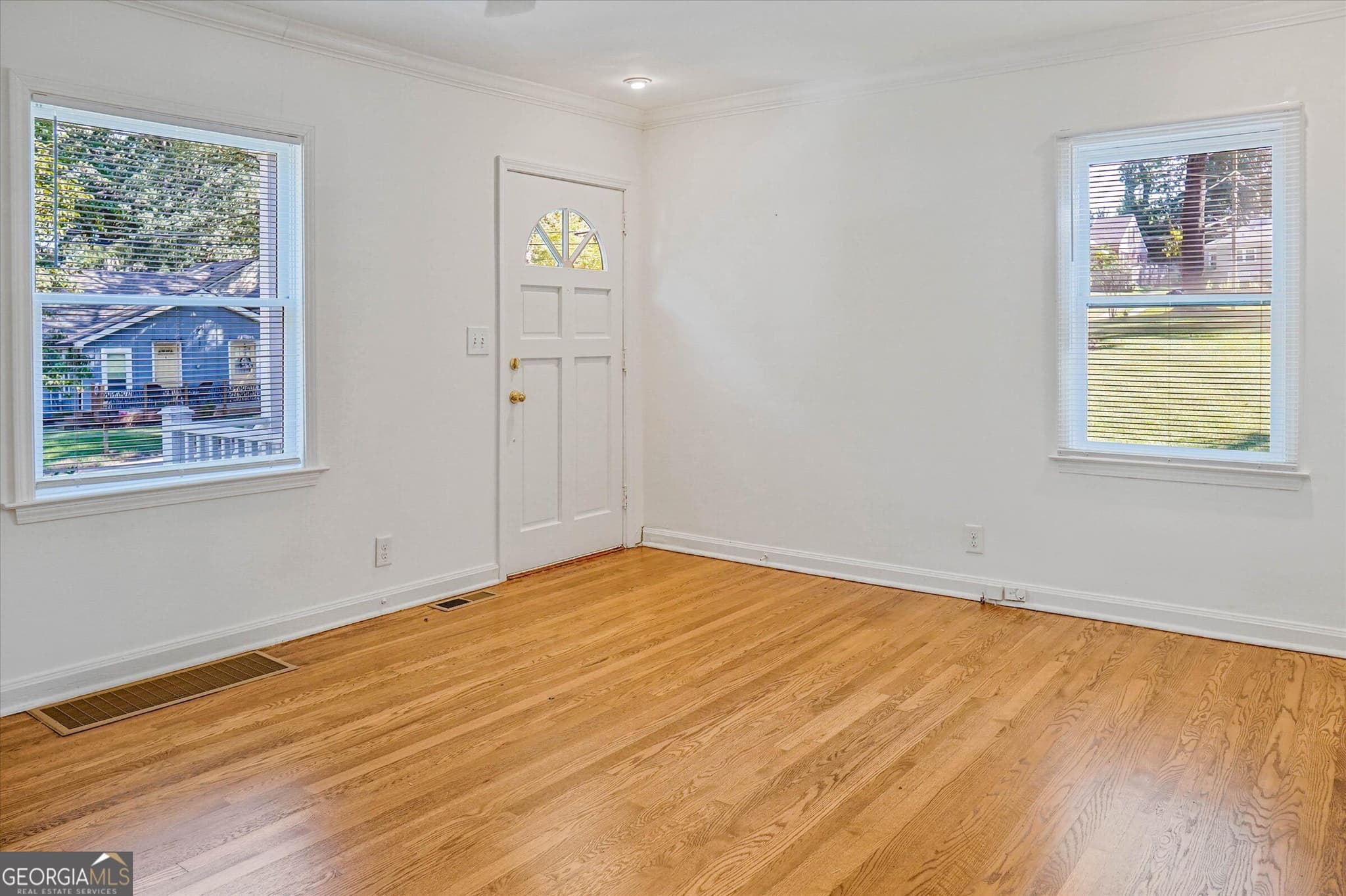 3 bedroom, 2 bathroom, 1,054 sq ft single family residence for sale at 1464 Hawthorne Avenue, Atlanta, GA 30309 — photo 2