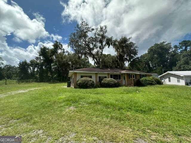 4 bedroom, 2 bathroom, 1,868 sq ft single family residence for sale at 156 Highland Park Circle, Brunswick, GA 31523