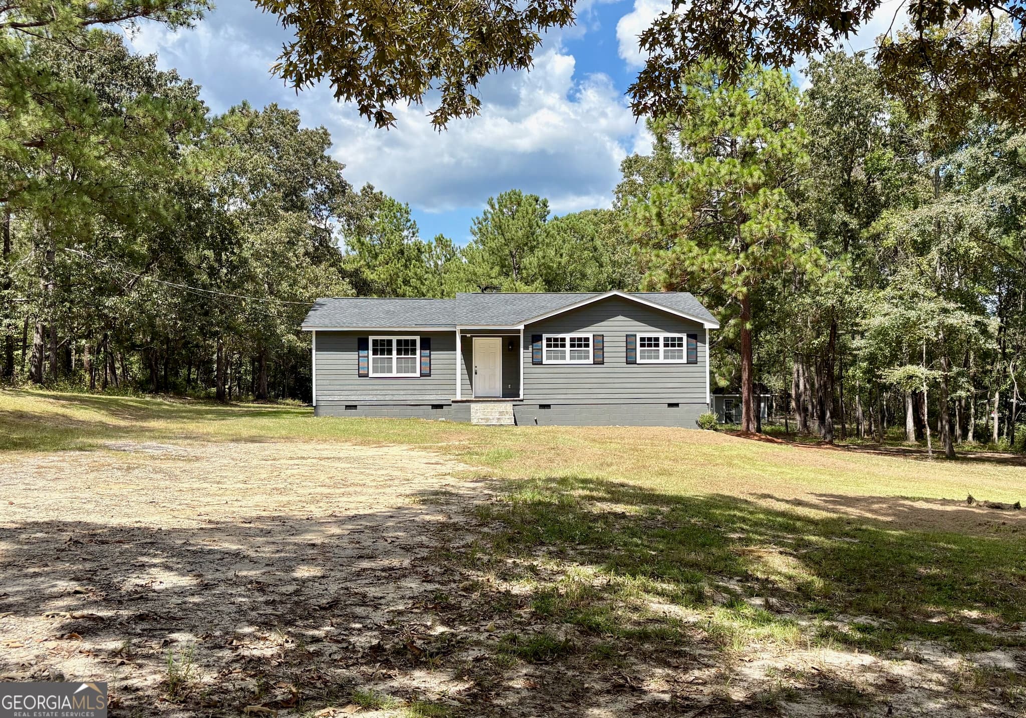 3 bedroom, 2 bathroom, 1,140 sq ft single family residence under contract at 779 Carl Sutton Road, Lizella, GA 31052 — photo 2