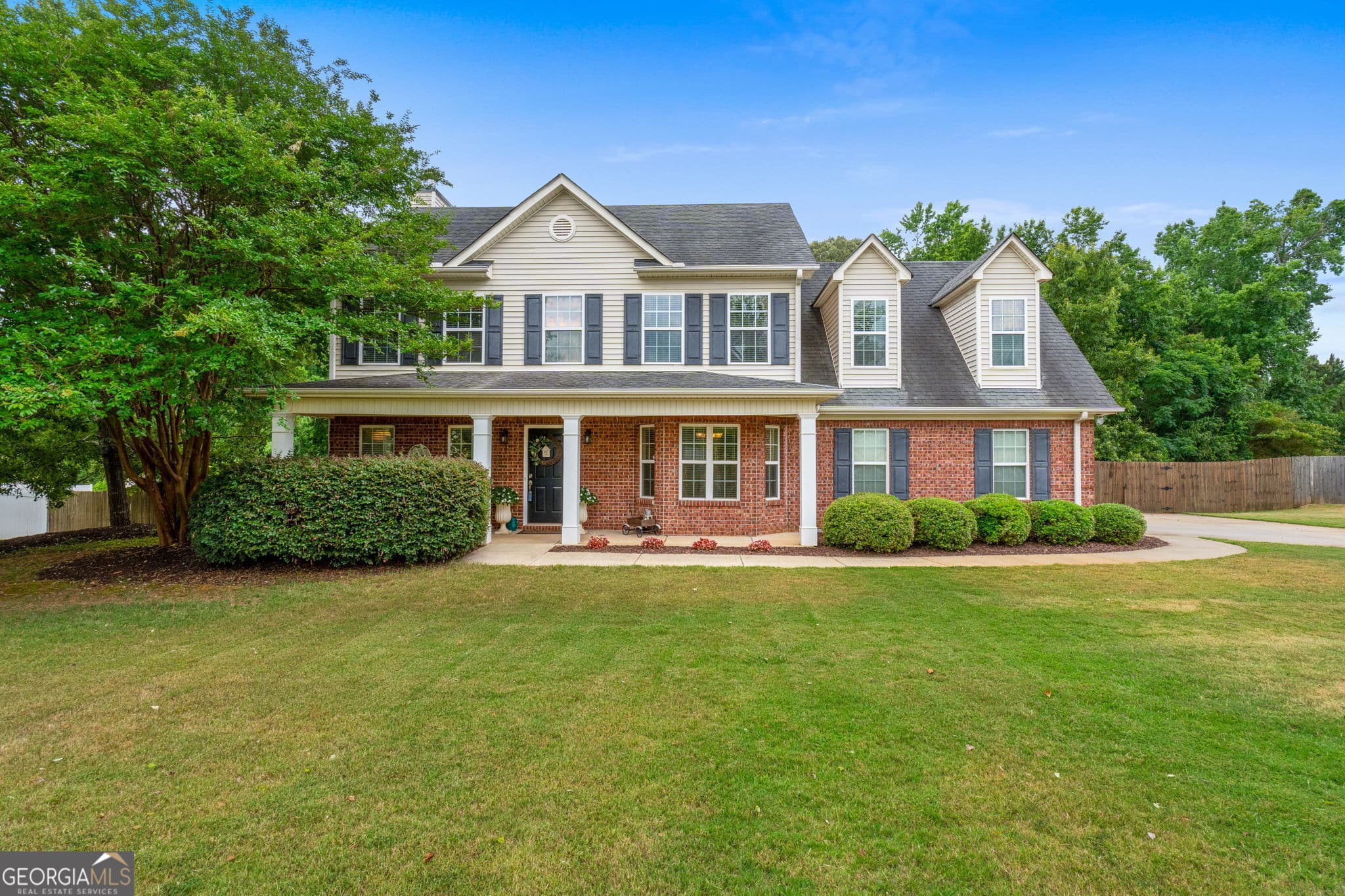 4 bedroom, 2.5 bathroom, 2,330 sq ft single family residence sold at 220 Calli Court, Mcdonough, GA 30252