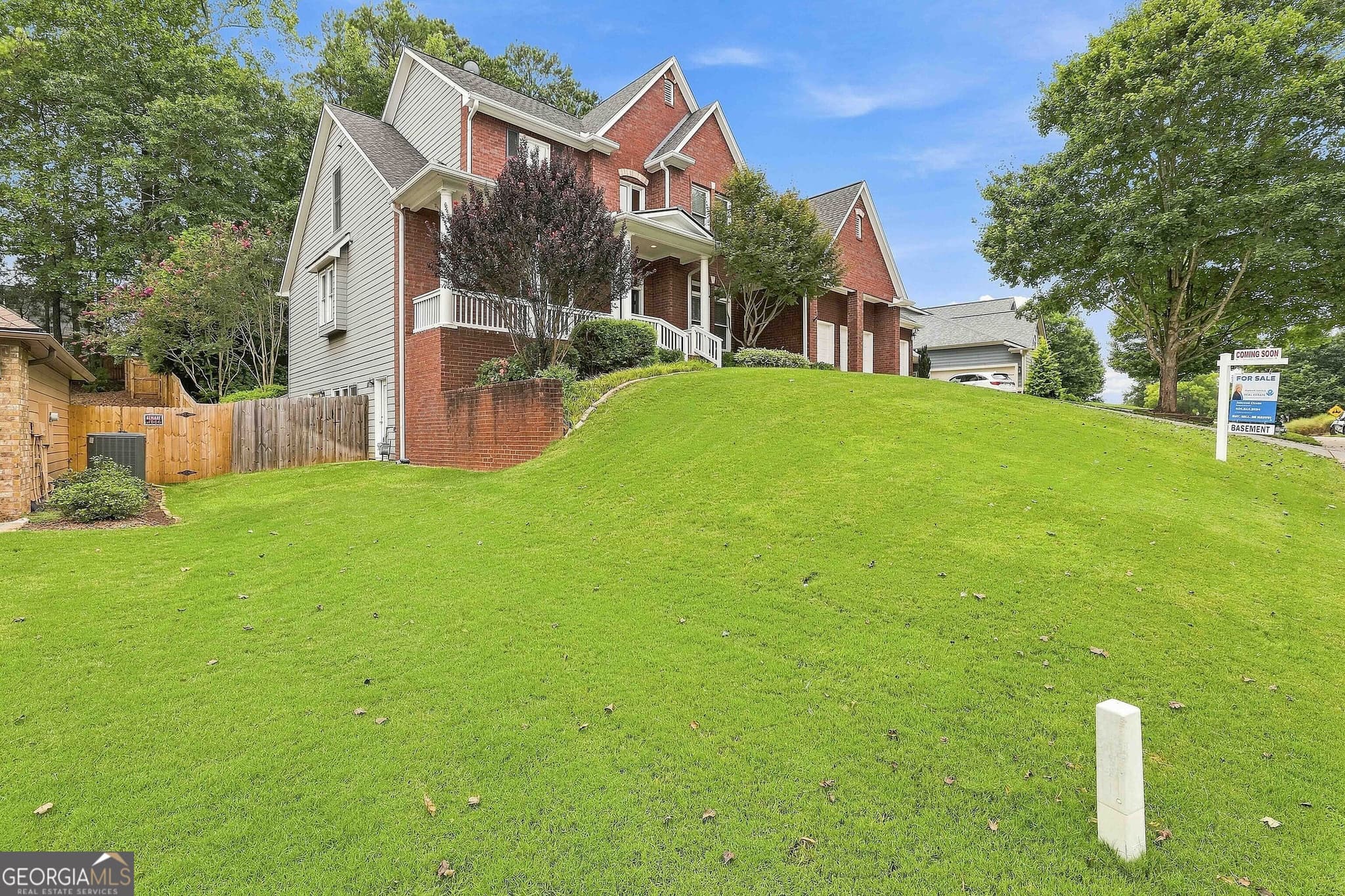 4 bedroom, 3.5 bathroom, 3,044 sq ft single family residence for sale at 247 Highwoods Parkway, Newnan, GA 30265 — photo 3