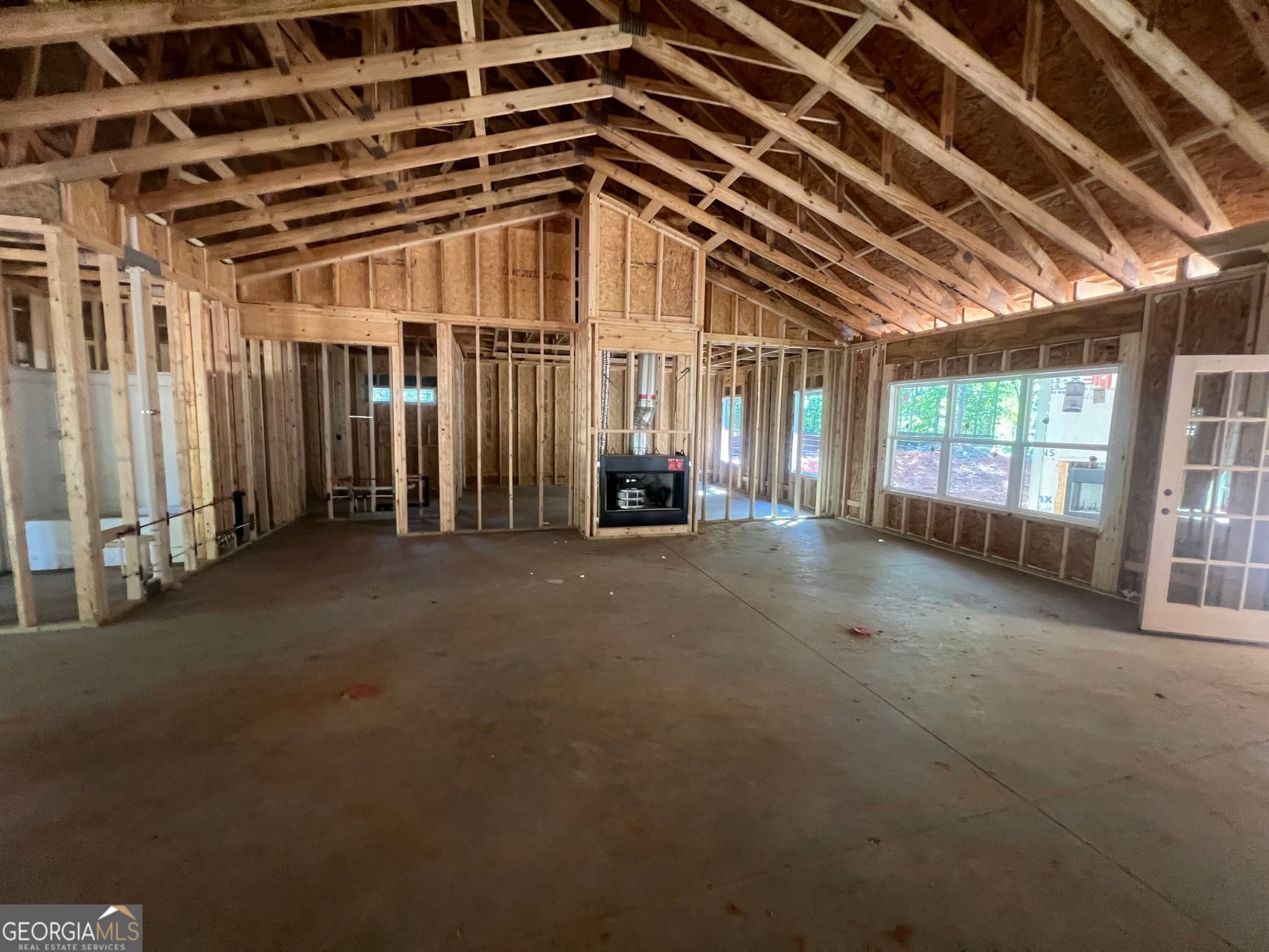 4 bedroom, 3 bathroom, 3,100 sq ft single family residence for sale at 248 Abbington Way, Clarkesville, GA 30523 — photo 4
