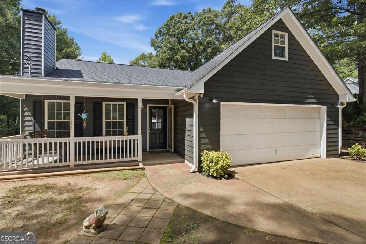 3 bedroom, 2 bathroom, 1,465 sq ft single family residence for sale at 75 Saratoga Way, Covington, GA 30016 — photo 2