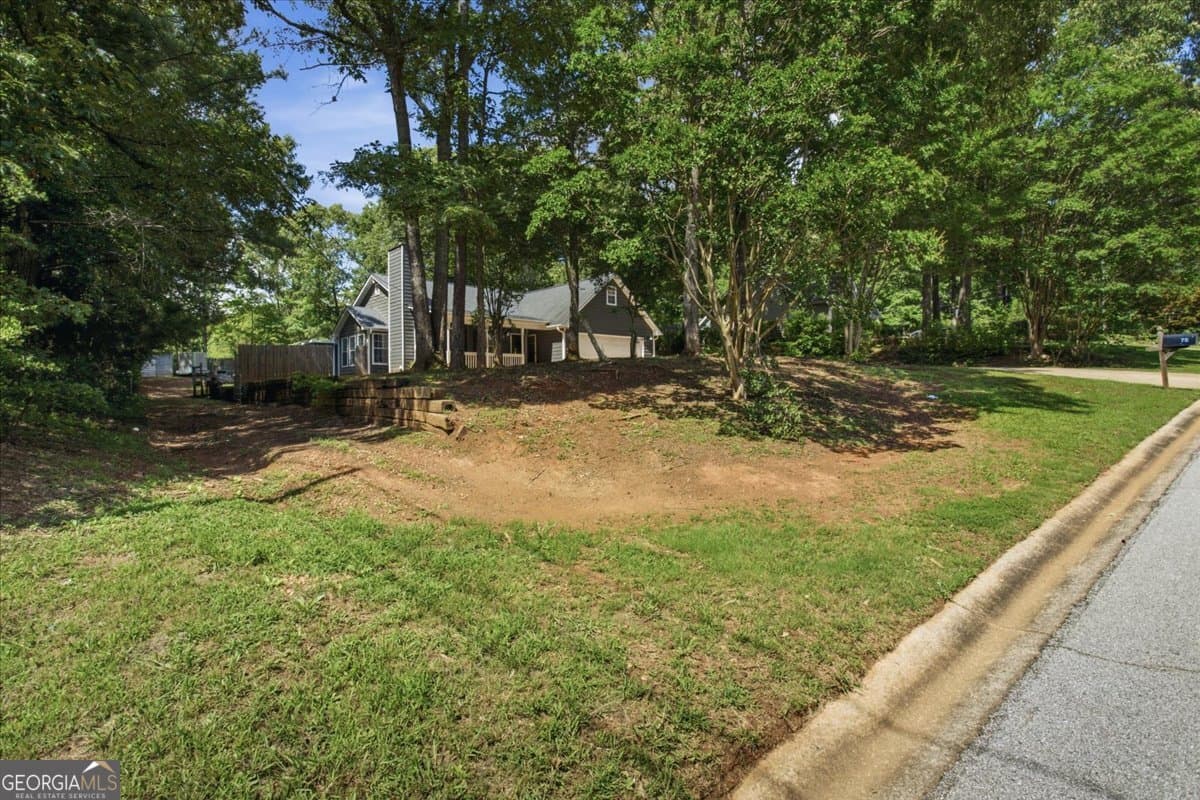 3 bedroom, 2 bathroom, 1,465 sq ft single family residence for sale at 75 Saratoga Way, Covington, GA 30016 — photo 9
