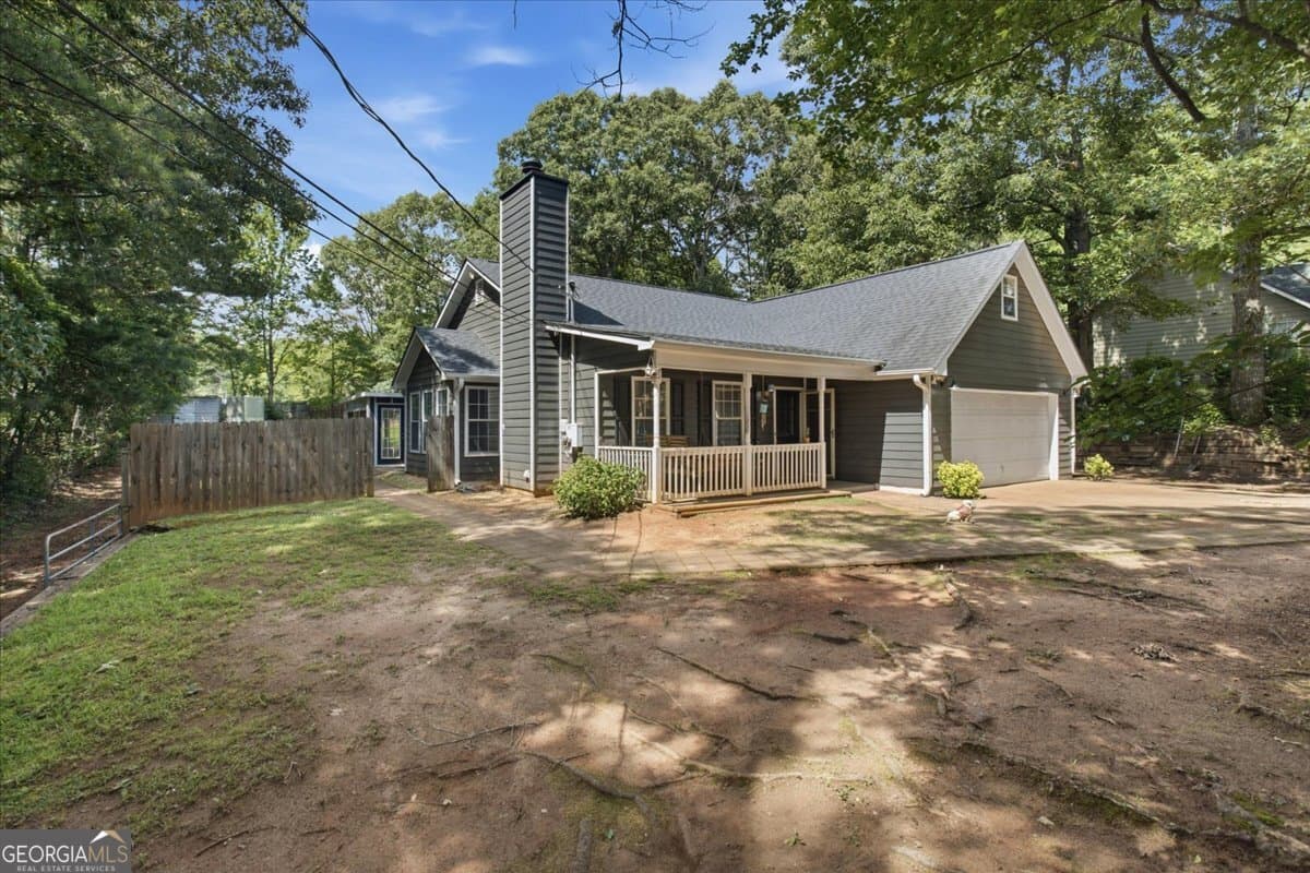 3 bedroom, 2 bathroom, 1,465 sq ft single family residence for sale at 75 Saratoga Way, Covington, GA 30016 — photo 4