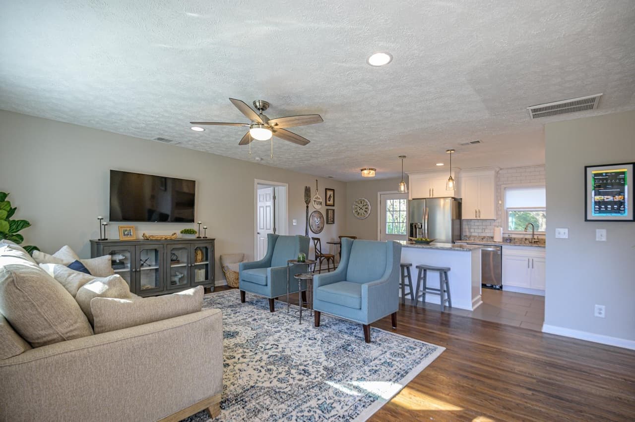 4 bedroom, 3 bathroom, 2,300 sq ft single family residence for rent at 941 Pine Manor, Marietta, GA 30066 for $5,585 a month — photo 1 of 29