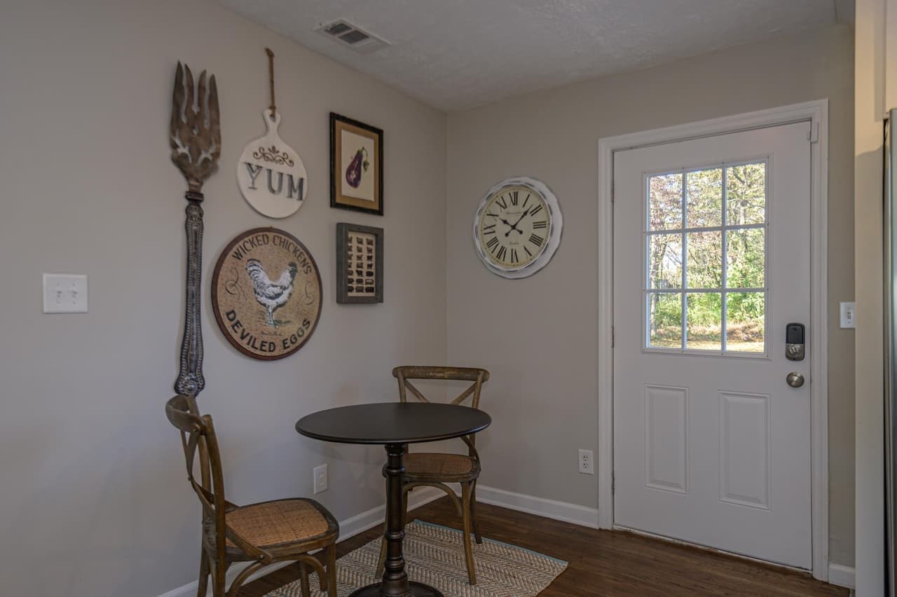 4 bedroom, 3 bathroom, 2,300 sq ft single family residence for rent at 941 Pine Manor, Marietta, GA 30066 for $5,585 a month — photo 5
