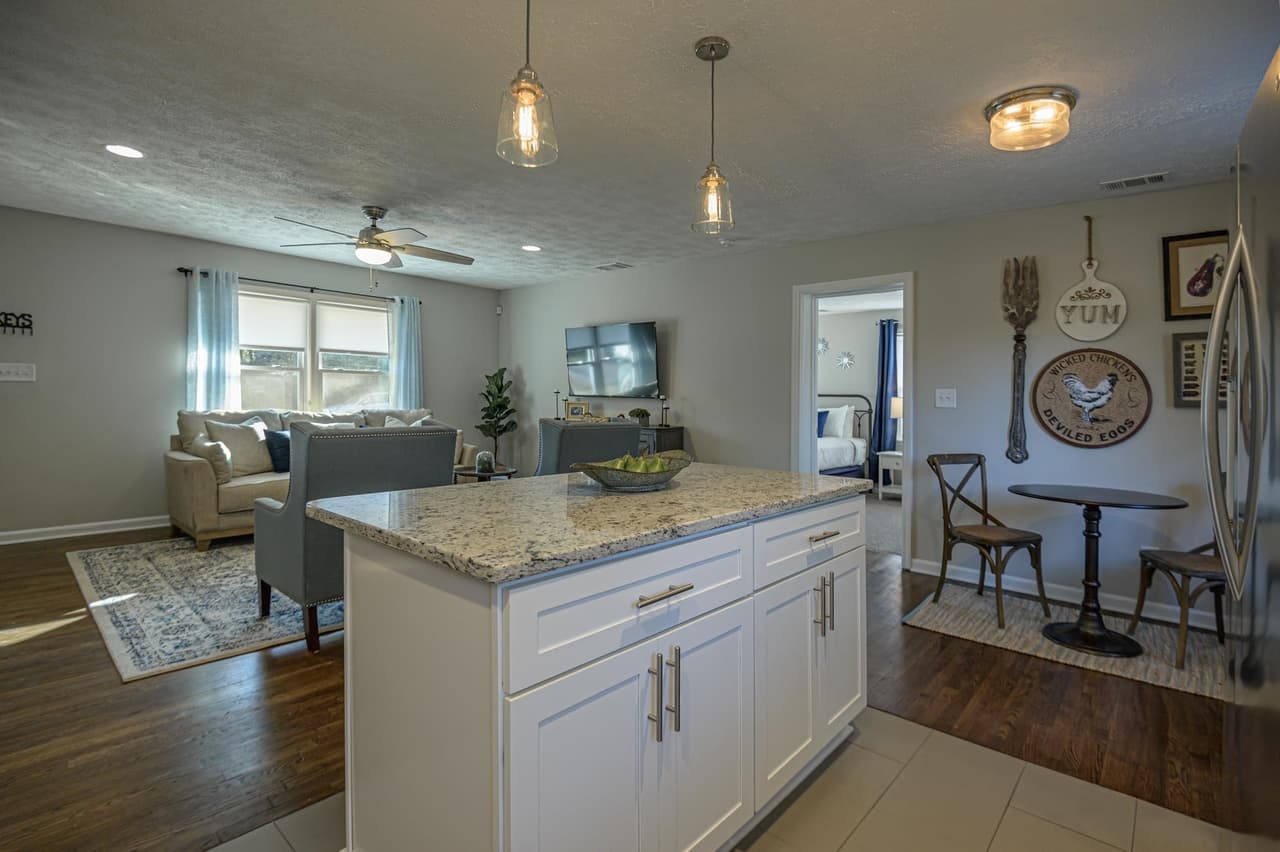 4 bedroom, 3 bathroom, 2,300 sq ft single family residence for rent at 941 Pine Manor, Marietta, GA 30066 for $5,585 a month — photo 10