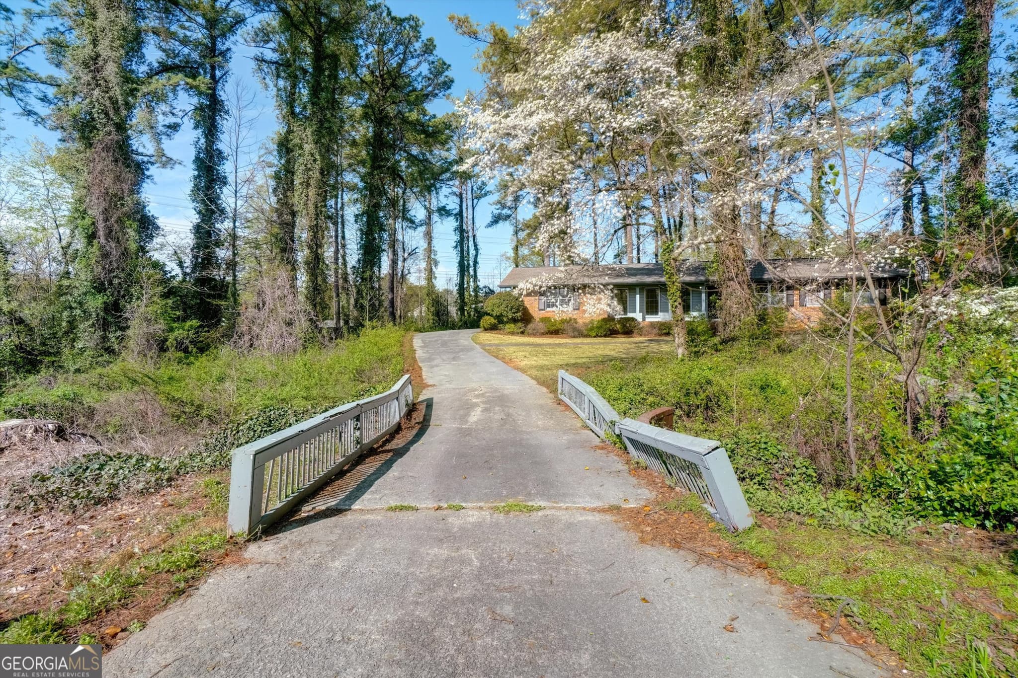 3 bedroom, 2 bathroom, 1,626 sq ft single family residence for sale at 797 Kiowa Drive, Marietta, GA 30060 — photo 4