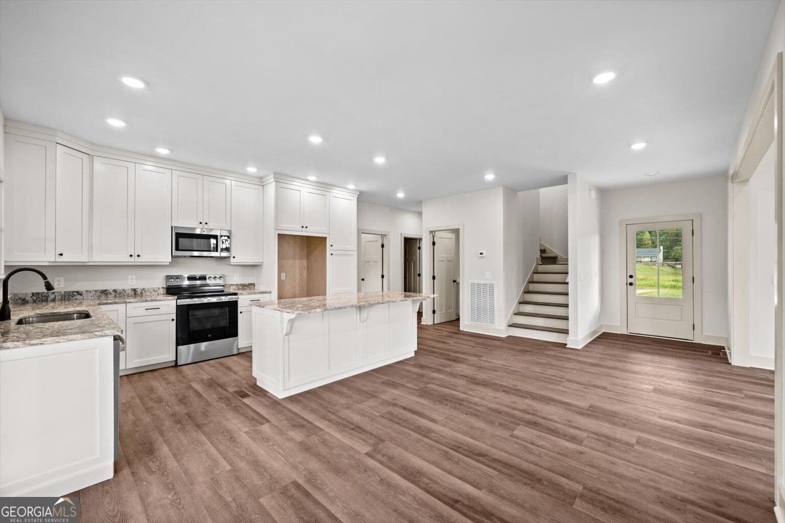 4 bedroom, 2.5 bathroom, 1,920 sq ft single family residence for sale at 1067 Tucker School Road, Cohutta, GA 30710 — photo 6