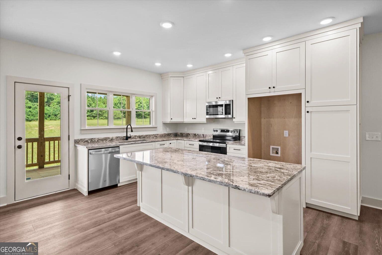 4 bedroom, 2.5 bathroom, 1,920 sq ft single family residence for sale at 1067 Tucker School Road, Cohutta, GA 30710 — photo 9