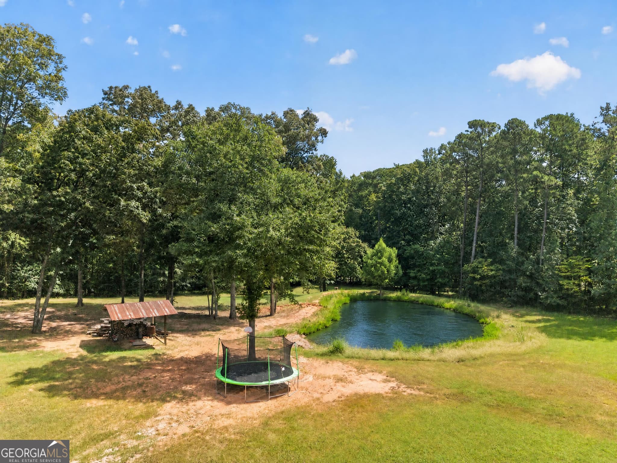 3 bedroom, 2 bathroom, 1,600 sq ft single family residence for sale at 1081 Parks Mill Lane, Buckhead, GA 30625 — photo 3
