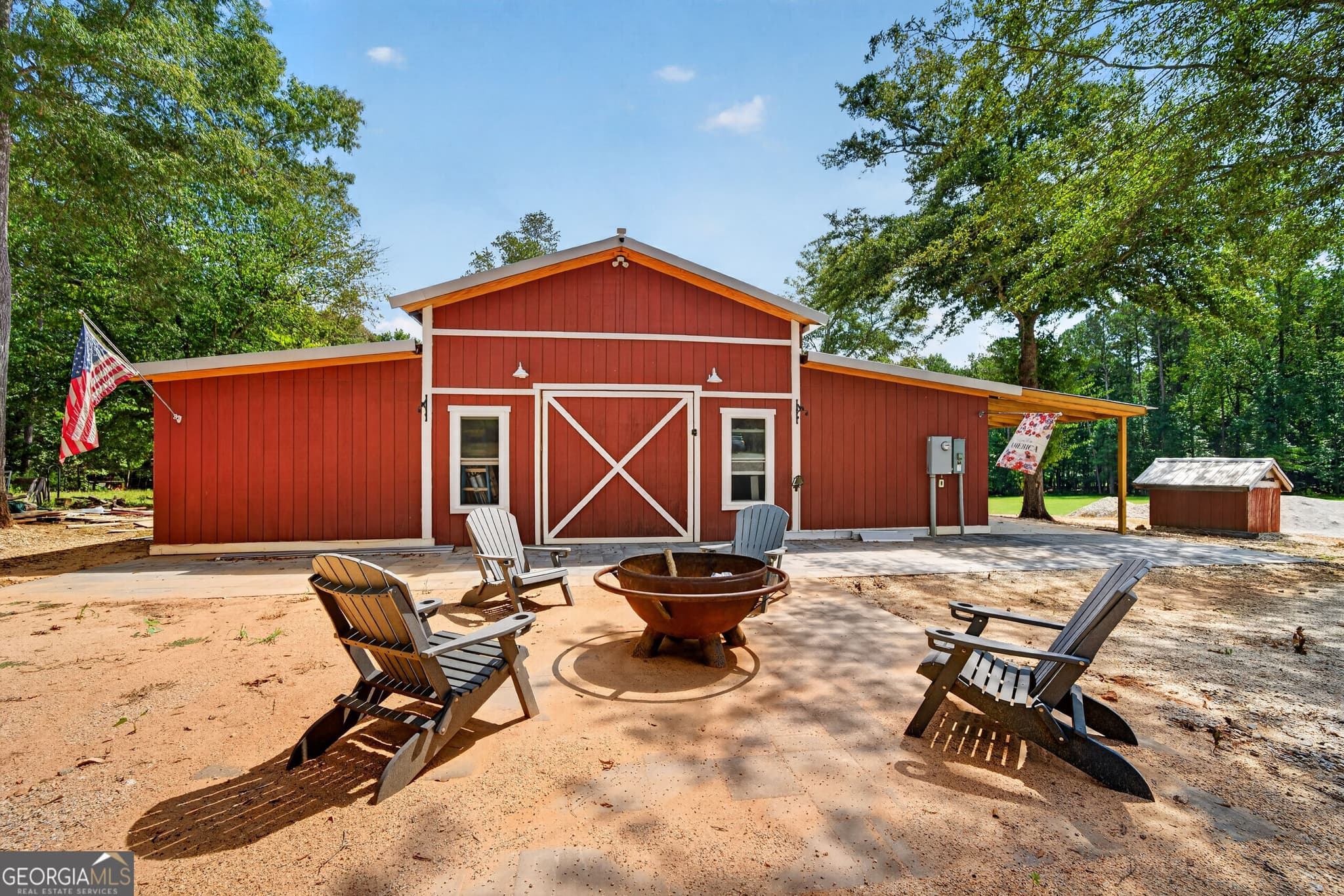 3 bedroom, 2 bathroom, 1,600 sq ft single family residence for sale at 1081 Parks Mill Lane, Buckhead, GA 30625 — photo 4