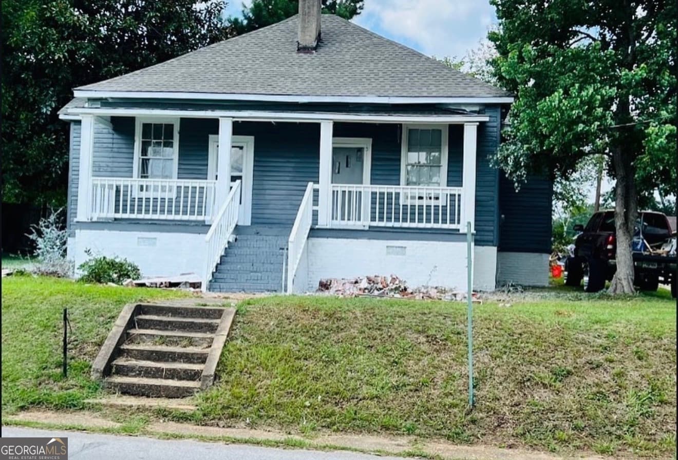 1 bedroom, 1 bathroom, 1,307 sq ft duplex for rent at 902 1st Street, Lanett, AL 36863 for $98,000 a month