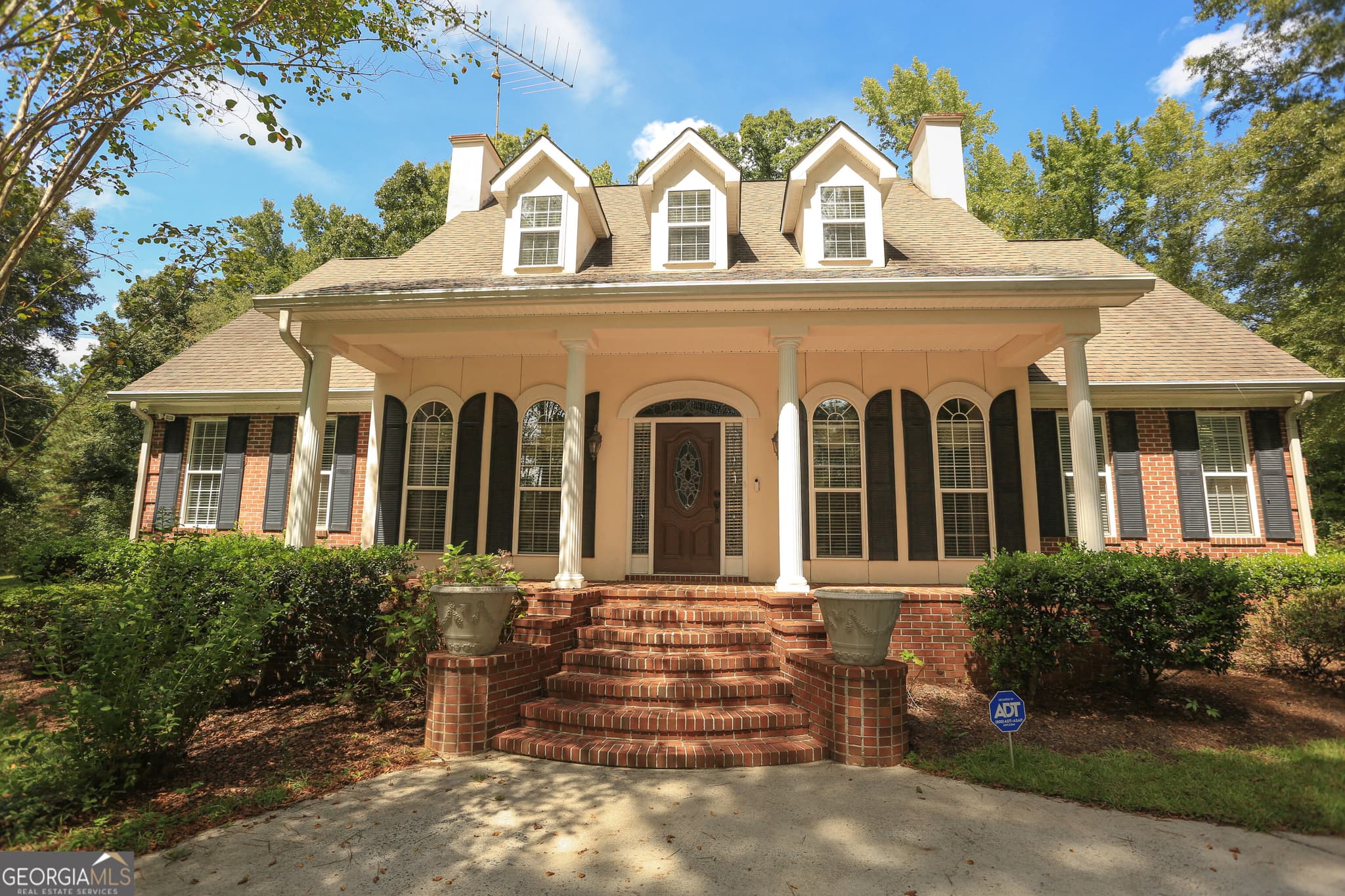 4 bedroom, 3.5 bathroom, 3,130 sq ft single family residence for sale at 421 Creekside Drive, Gray, GA 31032 — photo 2