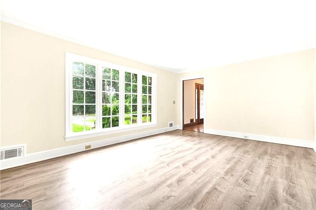 4 bedroom, 3.5 bathroom, 3,444 sq ft single family residence for sale at 574 Hickory Hills Court, Stone Mountain, GA 30083 — photo 6