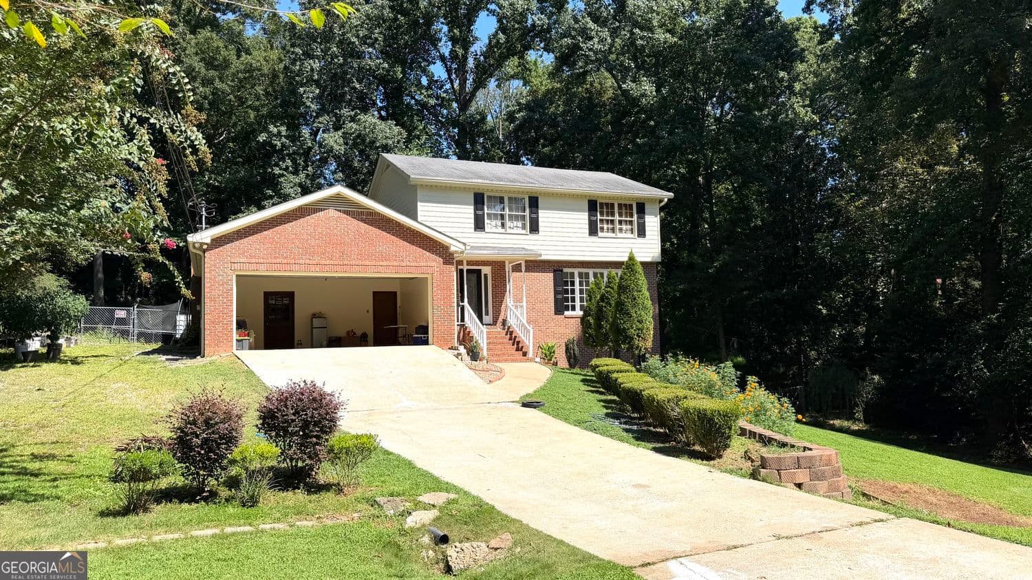 4 bedroom, 3.5 bathroom, 3,444 sq ft single family residence for sale at 574 Hickory Hills Court, Stone Mountain, GA 30083 — photo 5