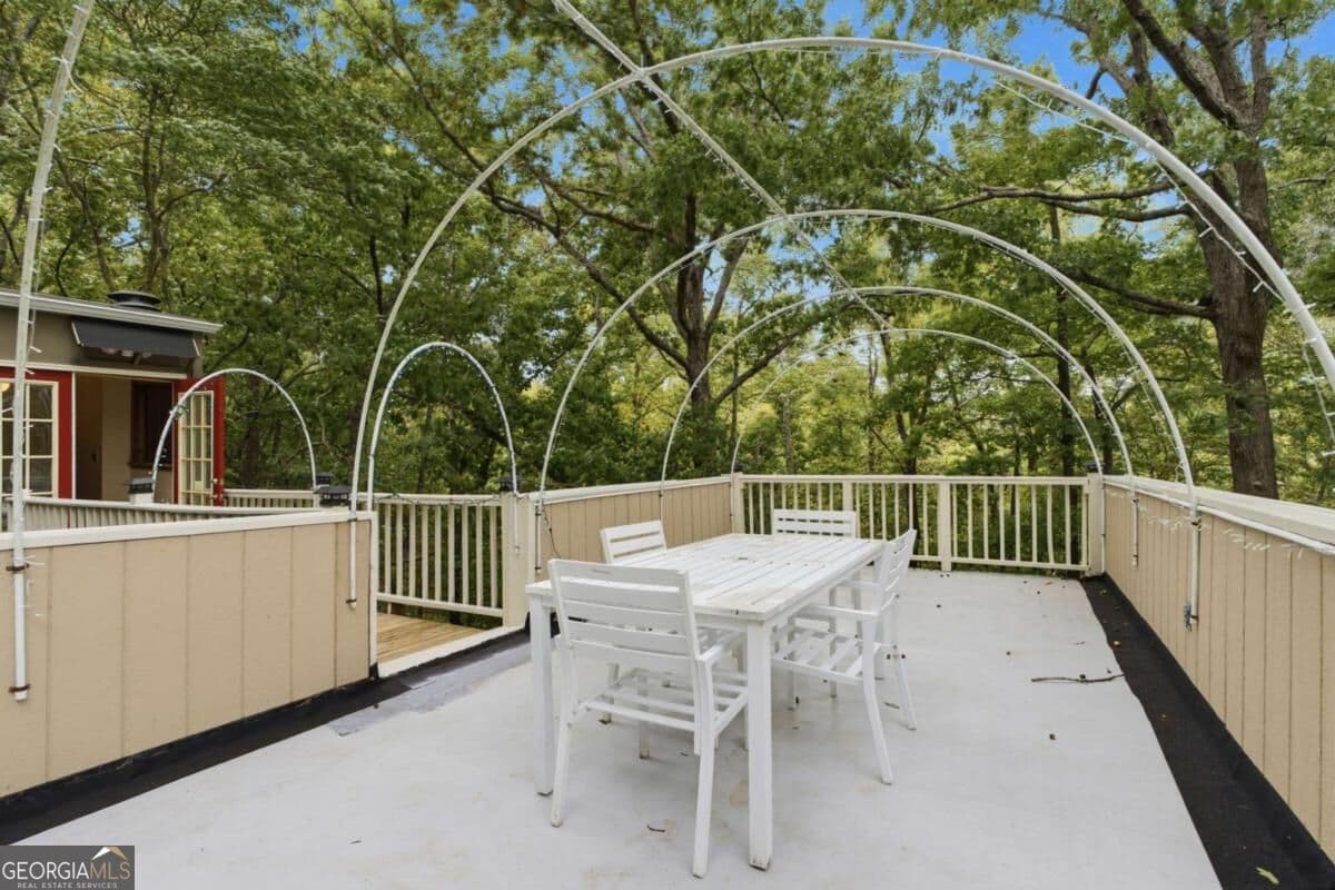 3 bedroom, 3.5 bathroom, 2,528 sq ft cabin,single family residence for sale at 624 Crippled Oak Trail, Jasper, GA 30143 — photo 5