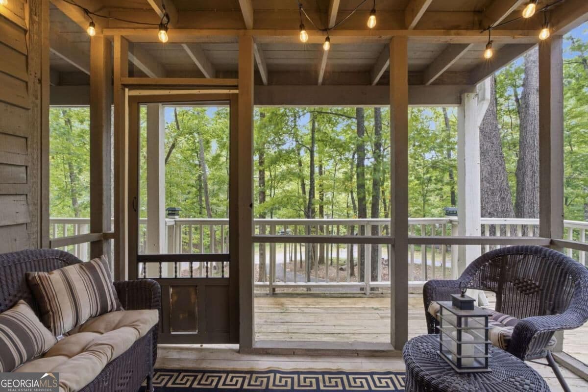 3 bedroom, 3.5 bathroom, 2,528 sq ft cabin,single family residence for sale at 624 Crippled Oak Trail, Jasper, GA 30143 — photo 4