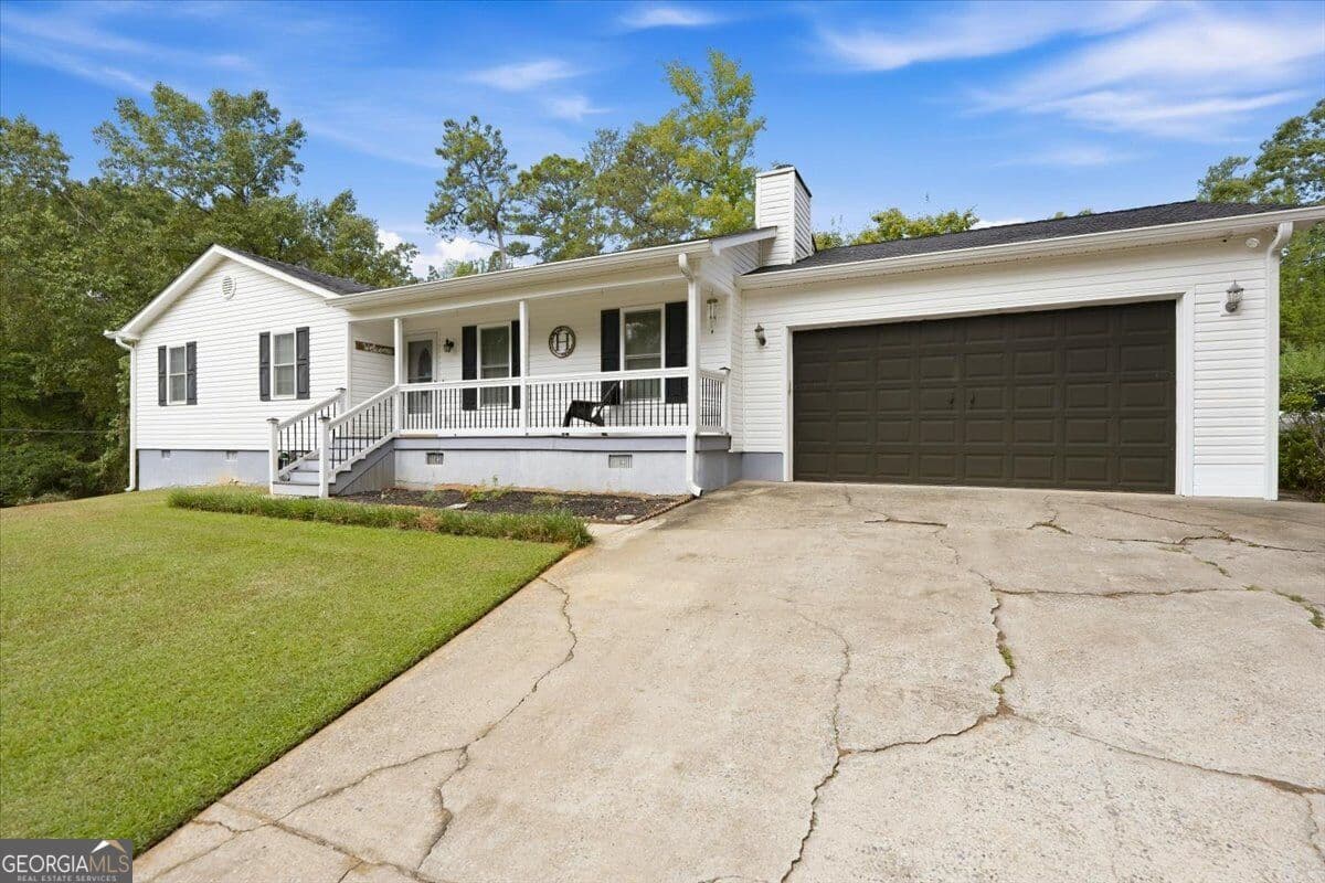 3 bedroom, 2 bathroom, 1,444 sq ft single family residence for sale at 936 Unadilla Trail, Macon, GA 31220 — photo 2
