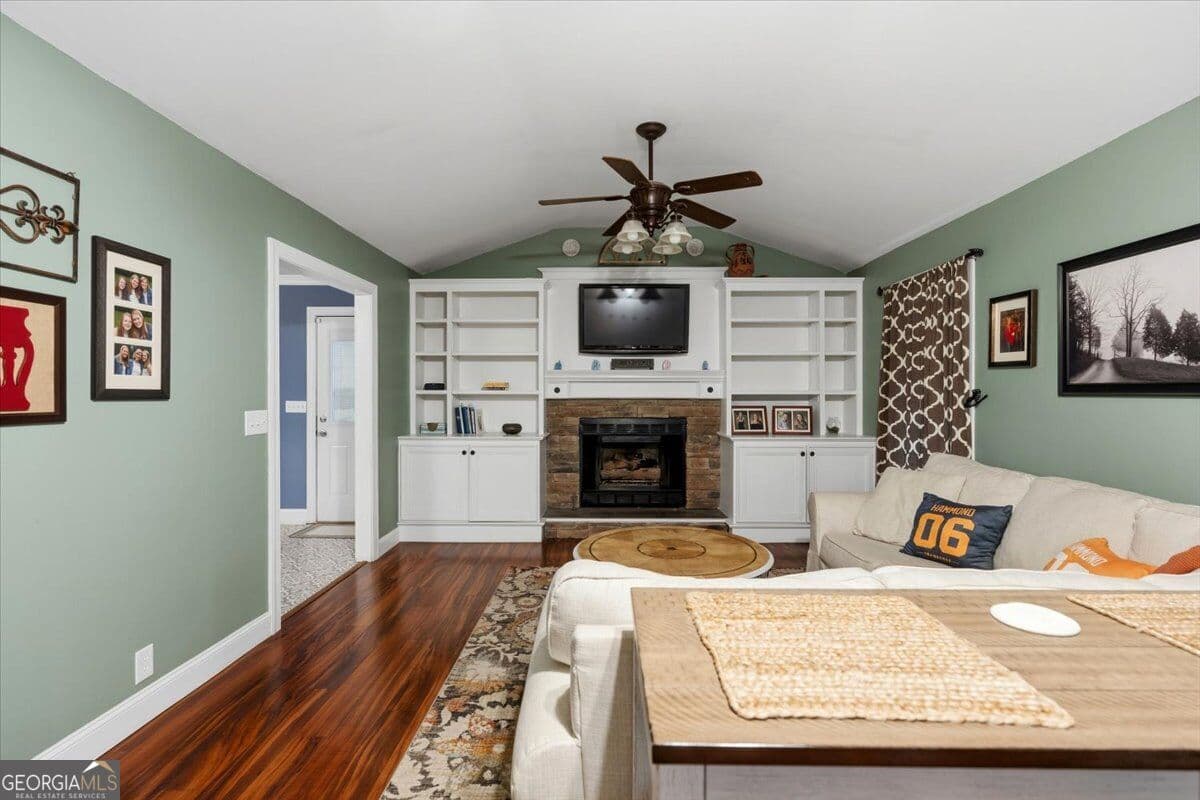 3 bedroom, 2 bathroom, 1,444 sq ft single family residence for sale at 936 Unadilla Trail, Macon, GA 31220 — photo 6