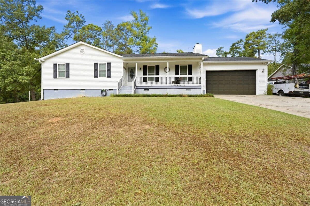 3 bedroom, 2 bathroom, 1,444 sq ft single family residence for sale at 936 Unadilla Trail, Macon, GA 31220 — photo 1 of 29