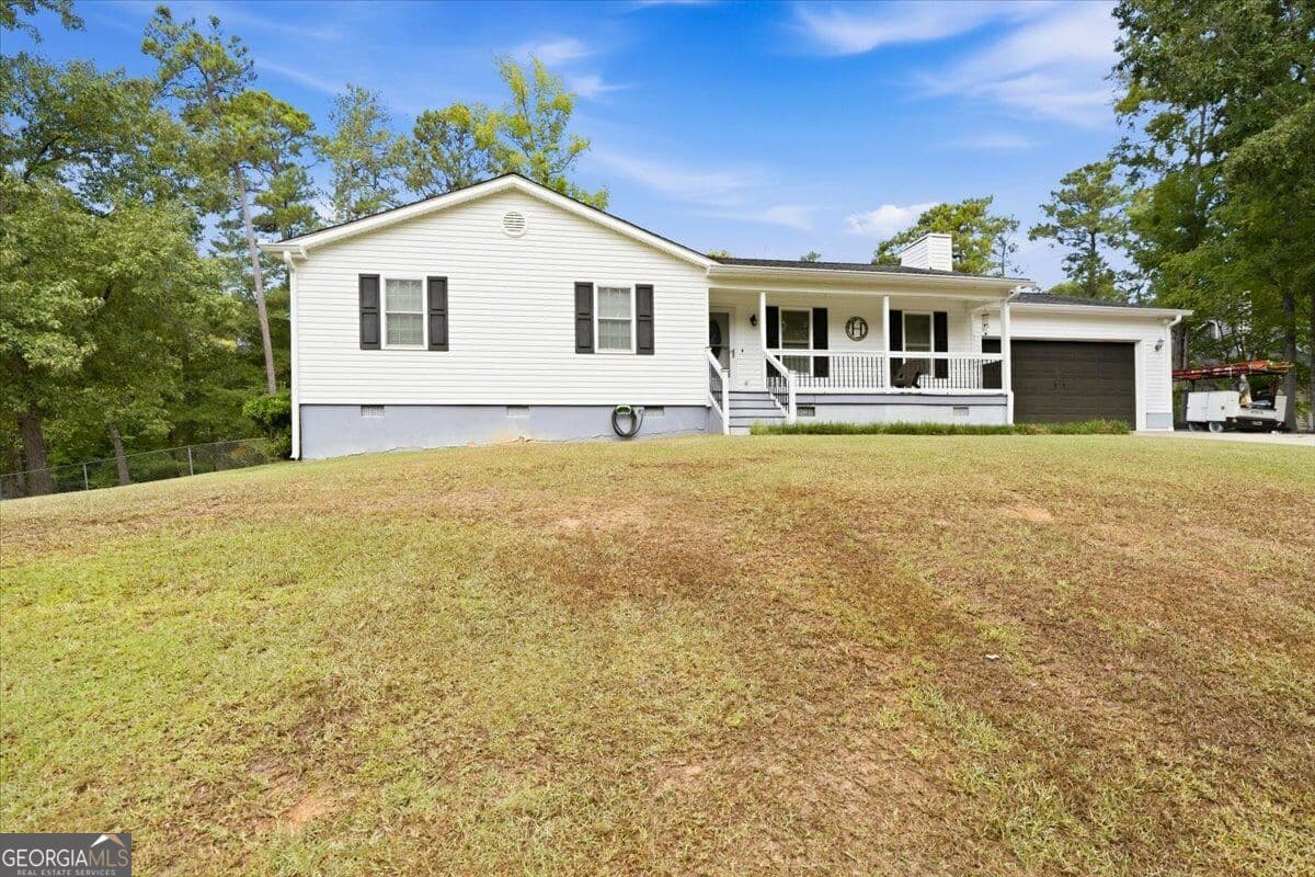 3 bedroom, 2 bathroom, 1,444 sq ft single family residence for sale at 936 Unadilla Trail, Macon, GA 31220 — photo 4