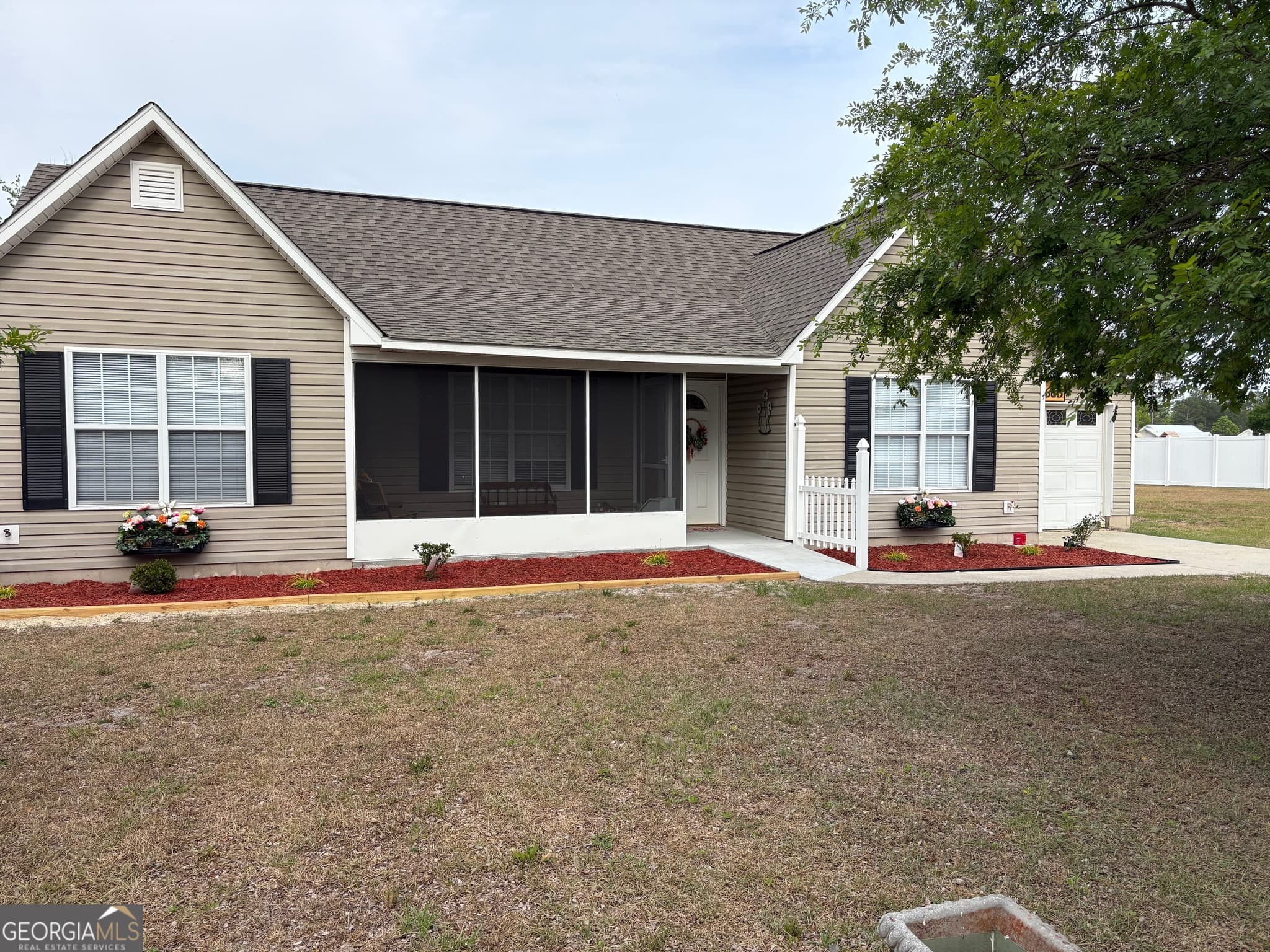 3 bedroom, 2 bathroom, 1,495 sq ft single family residence for sale at 6663 Pine Ridge Circle, Blackshear, GA 31516 — photo 6