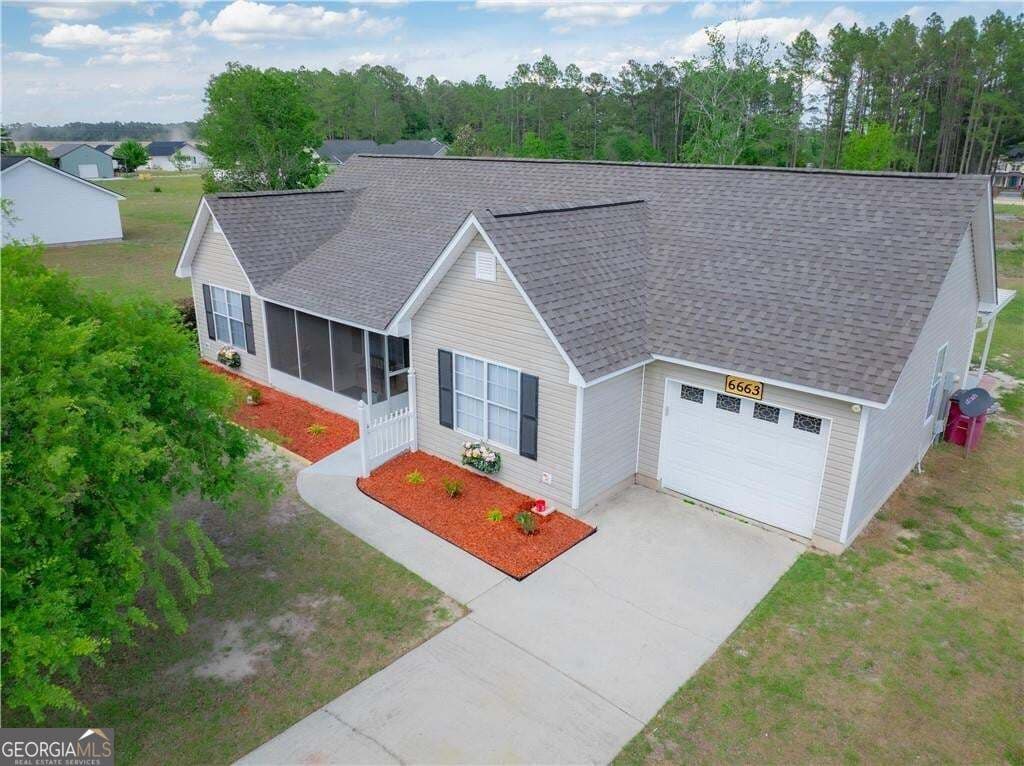 3 bedroom, 2 bathroom, 1,495 sq ft single family residence for sale at 6663 Pine Ridge Circle, Blackshear, GA 31516 — photo 8
