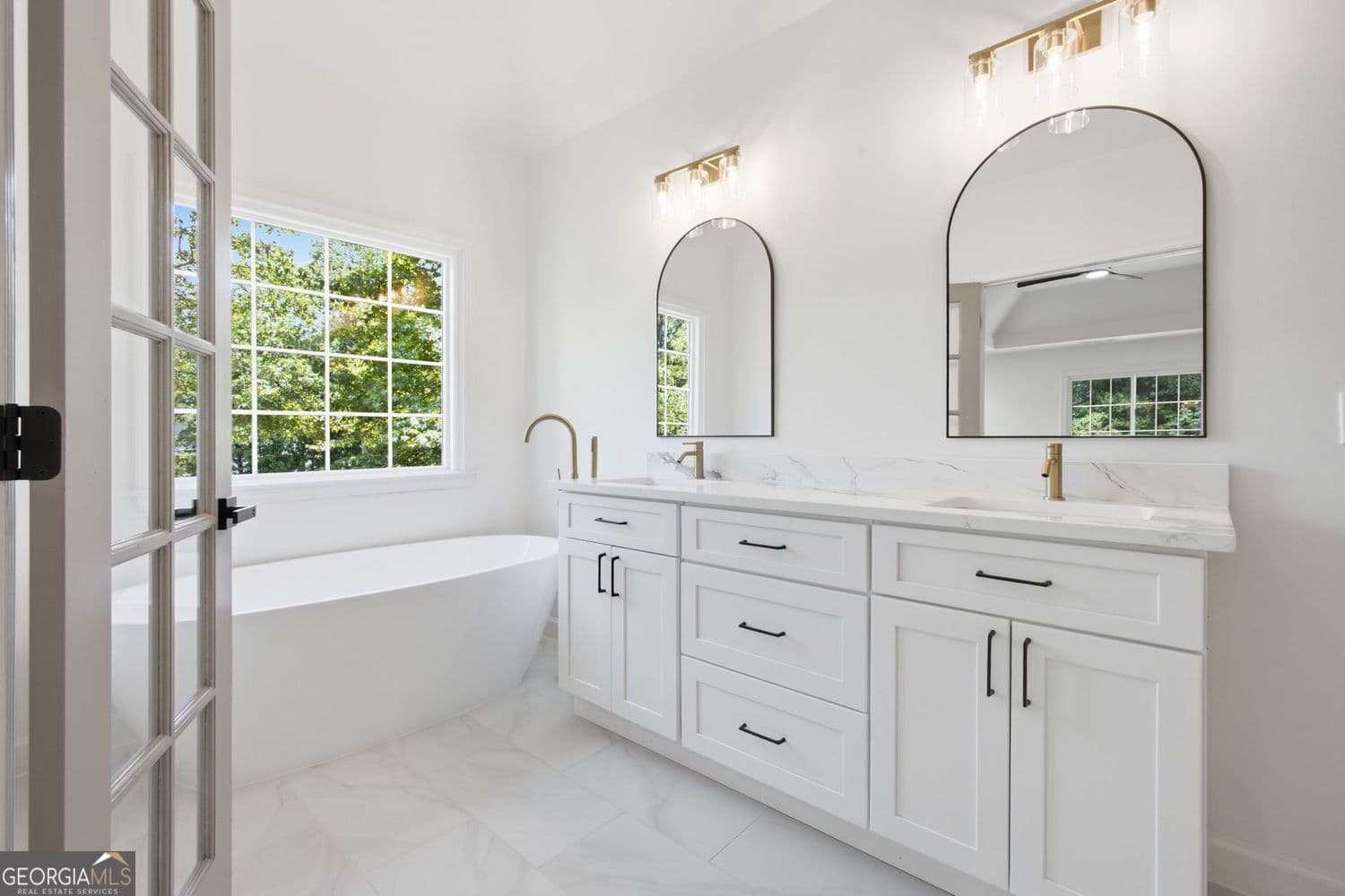 4 bedroom, 2.5 bathroom, 2,248 sq ft single family residence for sale at 9380 Grace Lake Drive, Douglasville, GA 30135 — photo 6