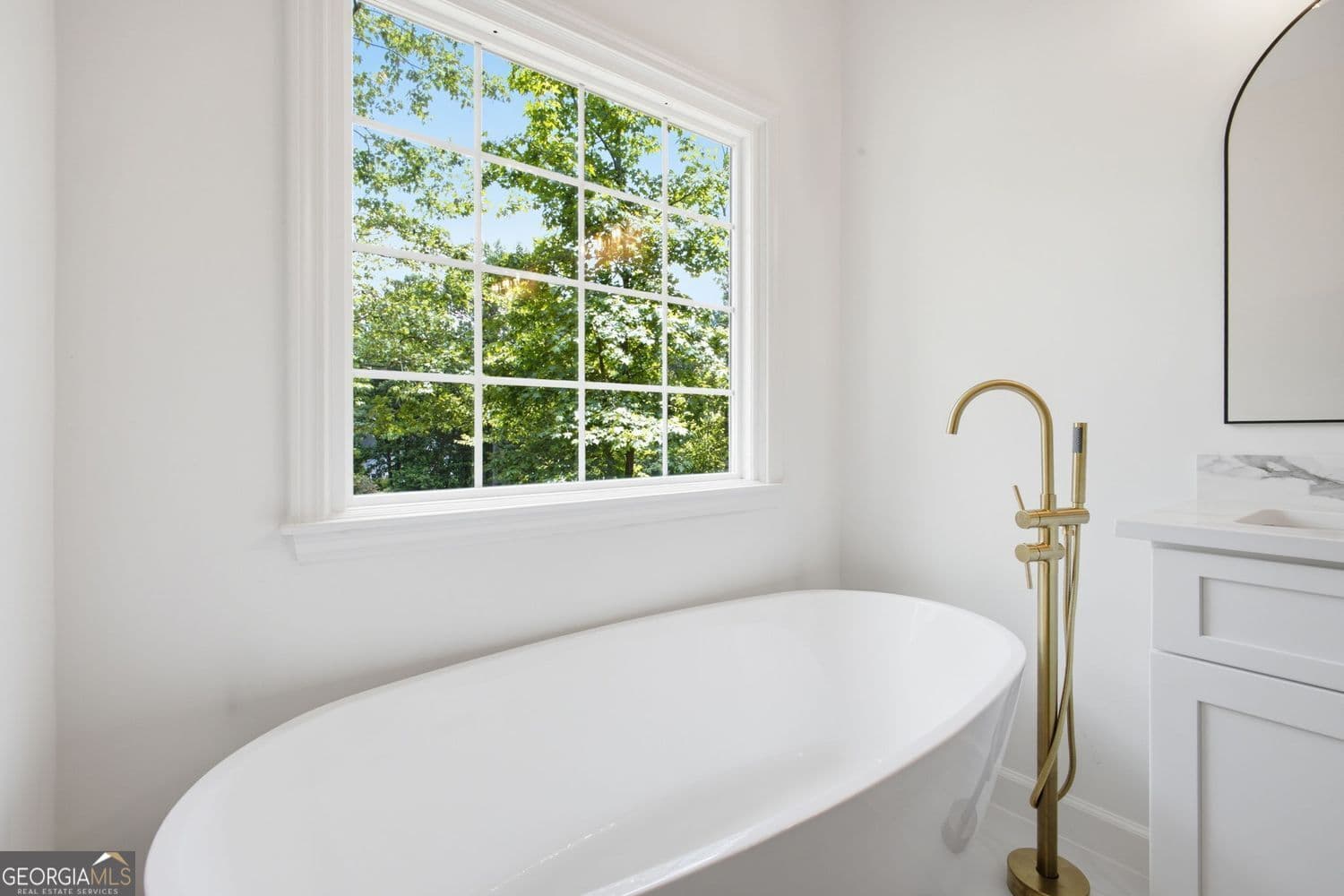 4 bedroom, 2.5 bathroom, 2,248 sq ft single family residence for sale at 9380 Grace Lake Drive, Douglasville, GA 30135 — photo 7