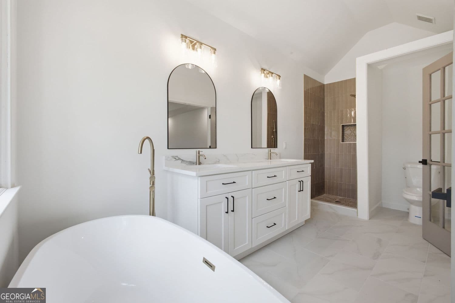 4 bedroom, 2.5 bathroom, 2,248 sq ft single family residence for sale at 9380 Grace Lake Drive, Douglasville, GA 30135 — photo 8