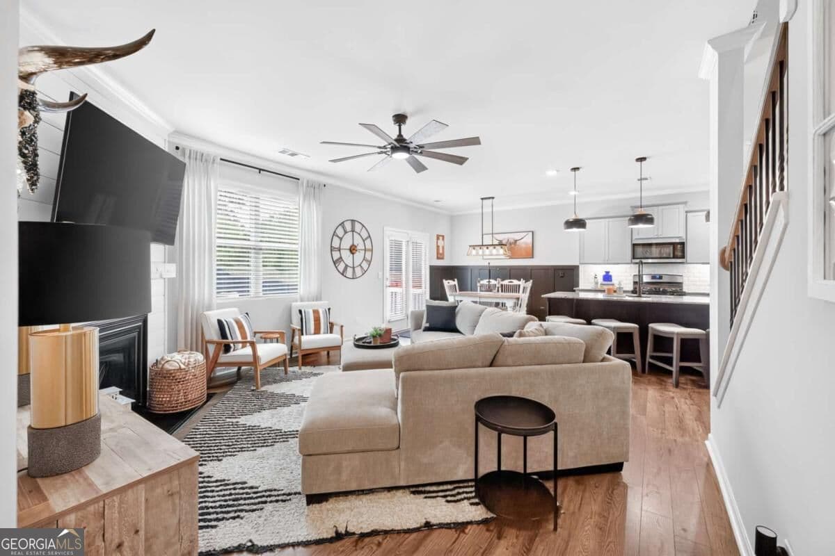 5 bedroom, 3 bathroom, 2,539 sq ft single family residence for sale at 6012 Screech Owl Drive, Flowery Branch, GA 30542 — photo 10
